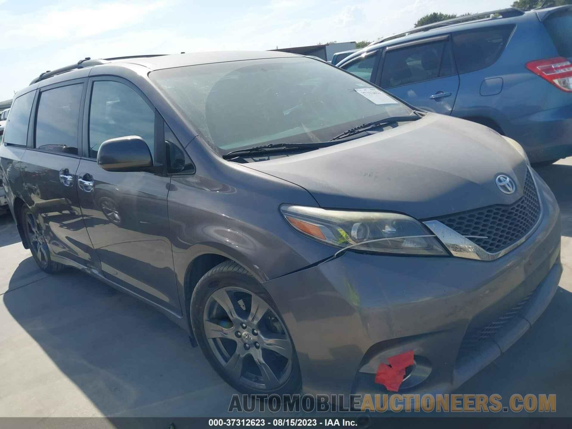 00000000000776965 TOYOTA SIENNA L 2017