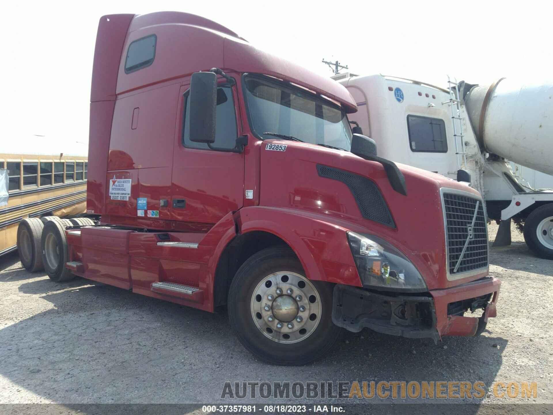 004V4NC9EH5FN1867 VOLVO VN 2015