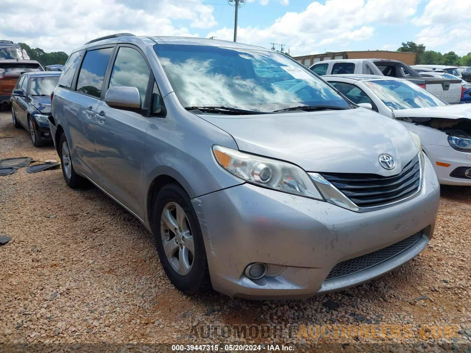 05TDKK3DC8FS59136 TOYOTA SIENNA 2015