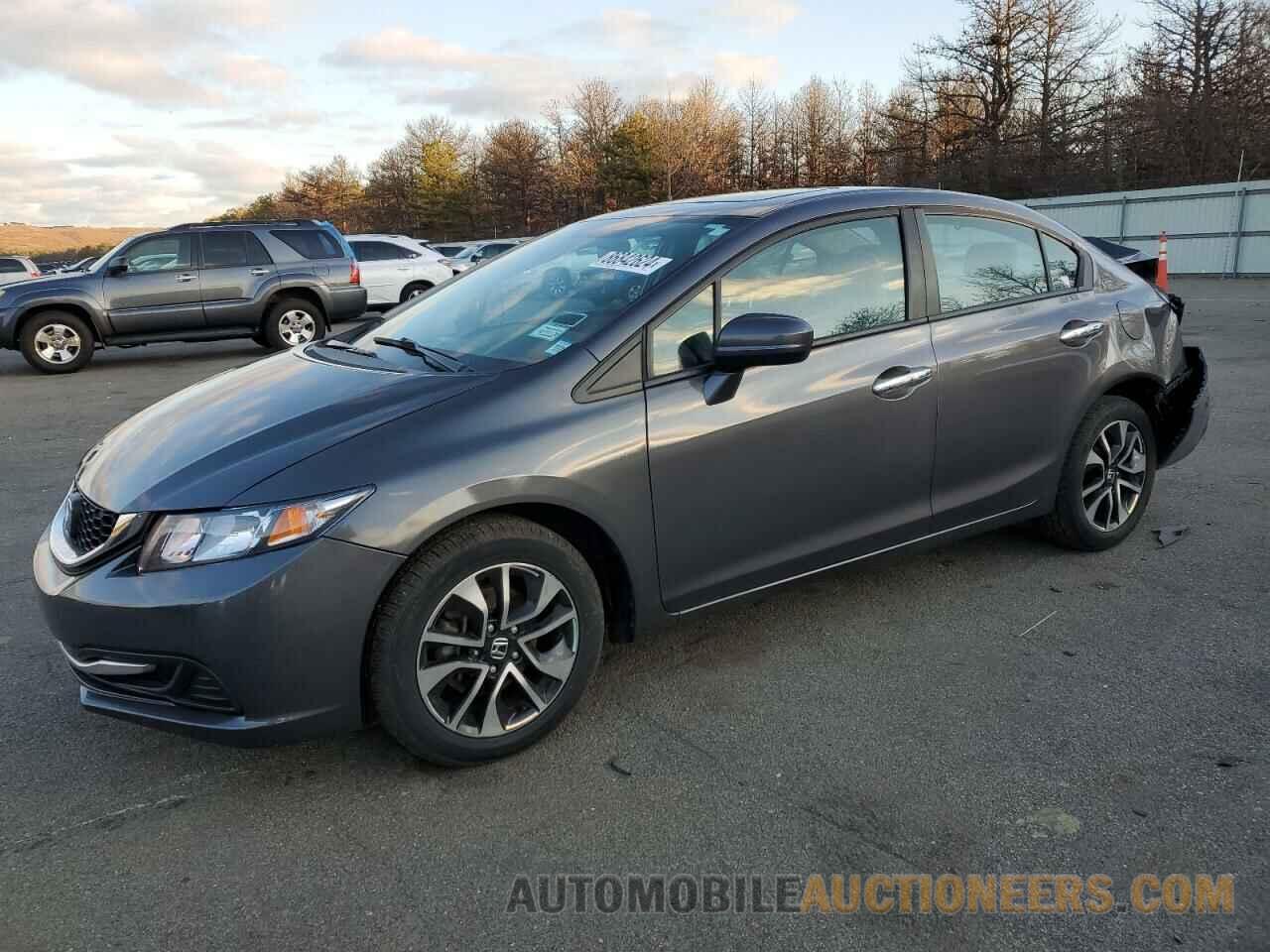 19XFB2F89FE216717 HONDA CIVIC 2015