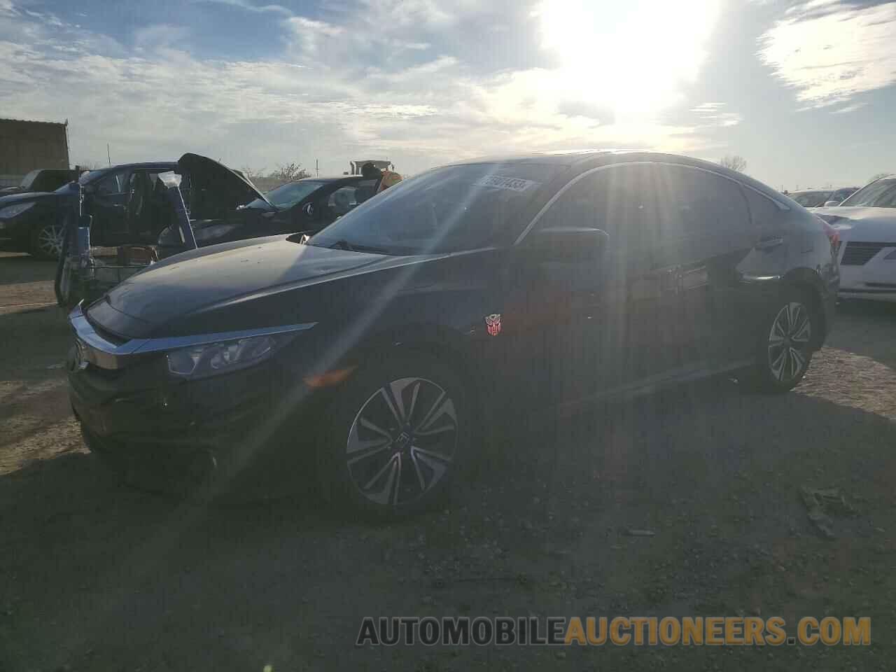 19XFC1F38JE001334 HONDA CIVIC 2018