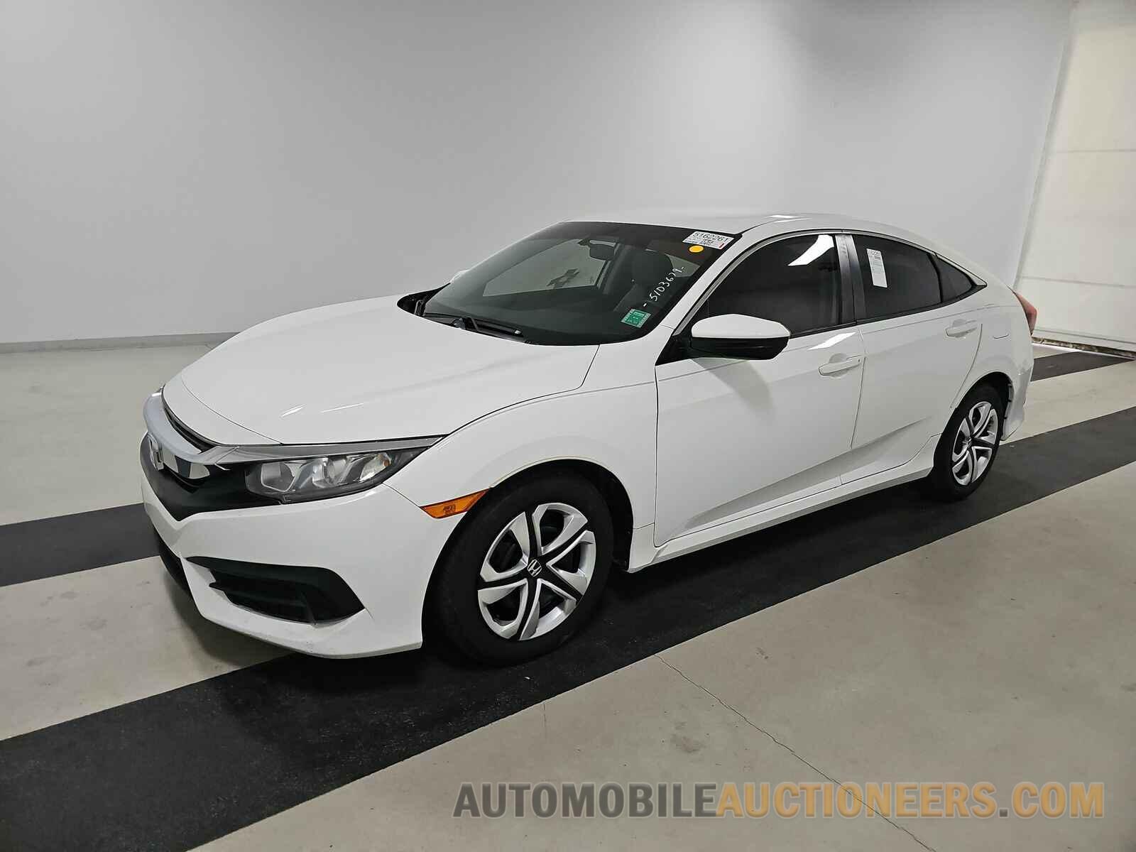 19XFC2F50JE008592 Honda Civic Sedan 2018