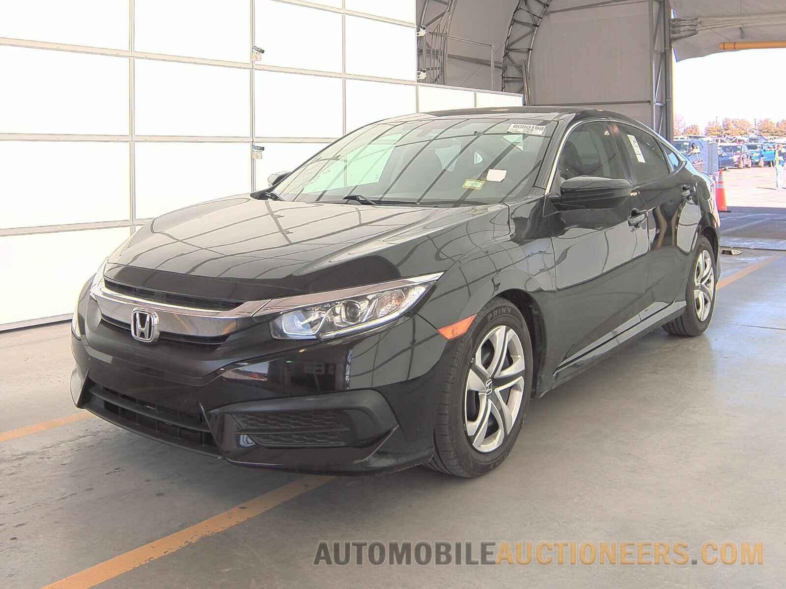 19XFC2F52JE037821 Honda Civic Sedan 2018