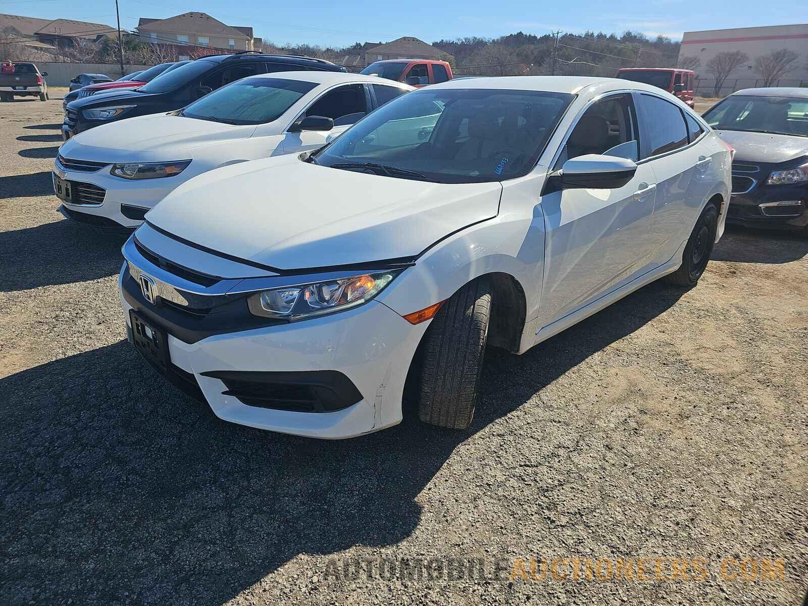 19XFC2F53JE208589 Honda Civic Sedan 2018