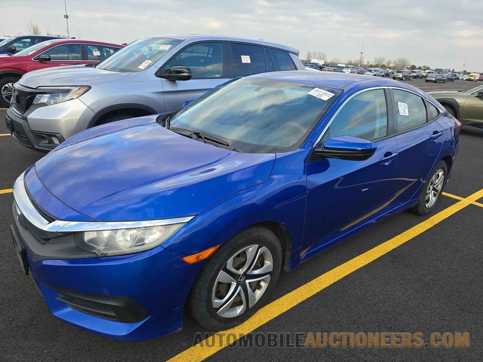 19XFC2F57JE030900 Honda Civic Sedan 2018