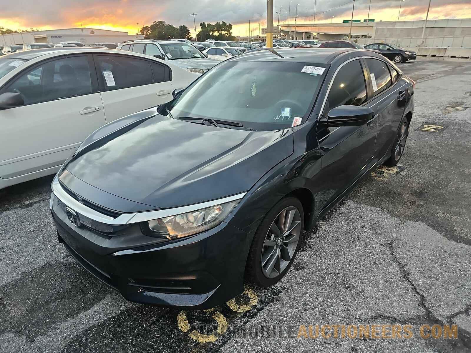 19XFC2F59JE026637 Honda Civic Sedan 2018