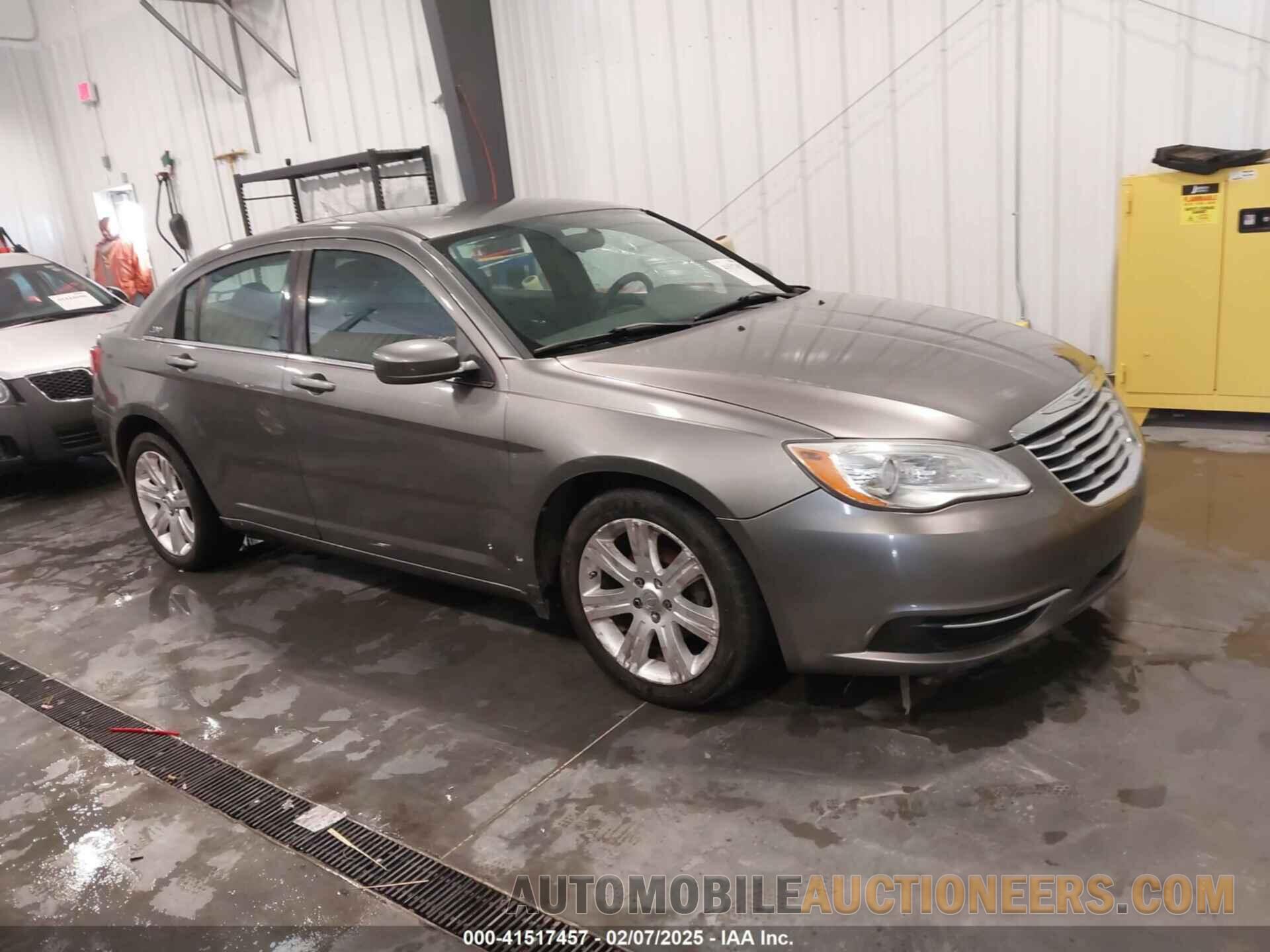 1C3CCBAB2DN704617 CHRYSLER 200 2013