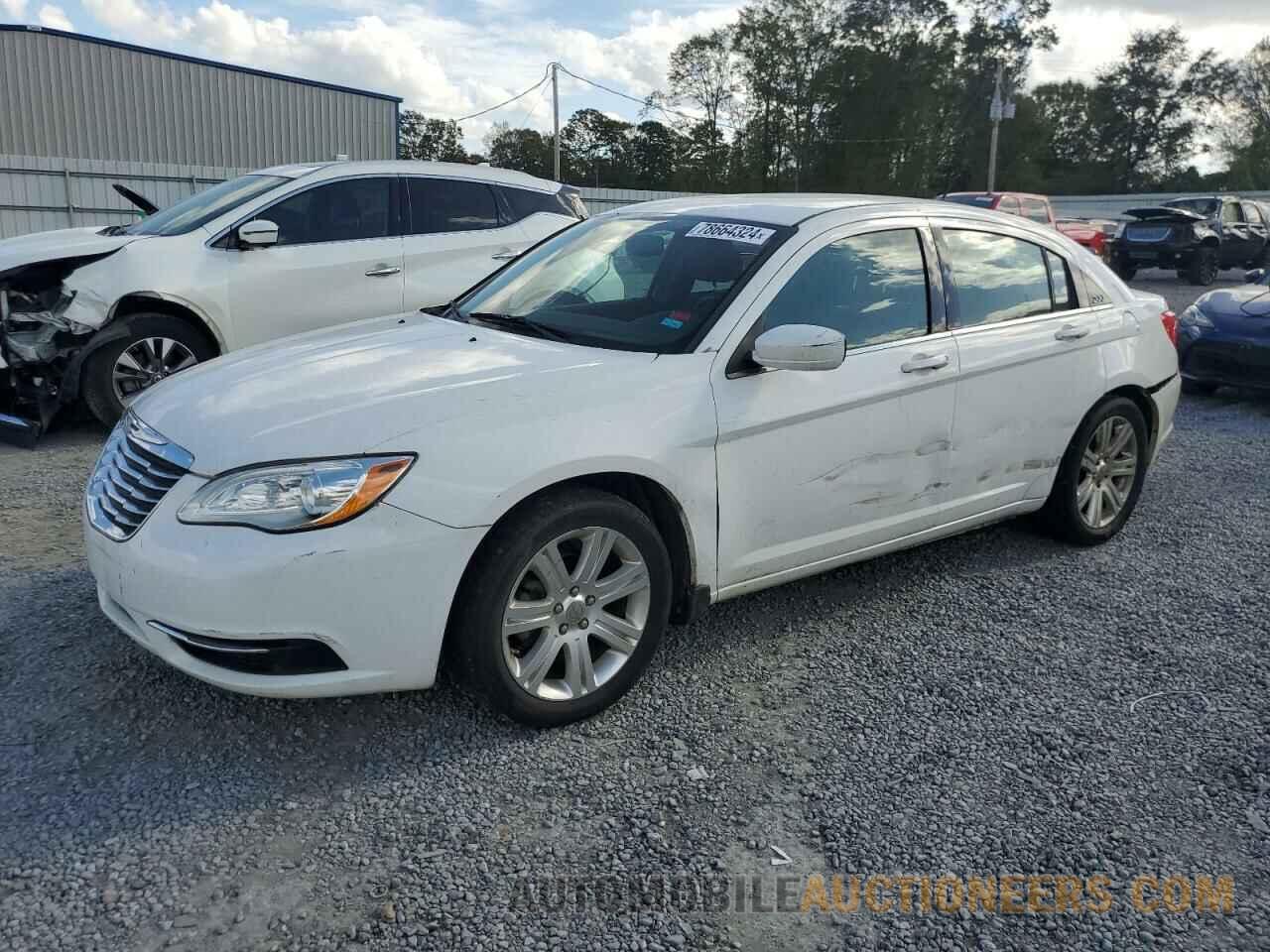 1C3CCBBB8DN609865 CHRYSLER 200 2013