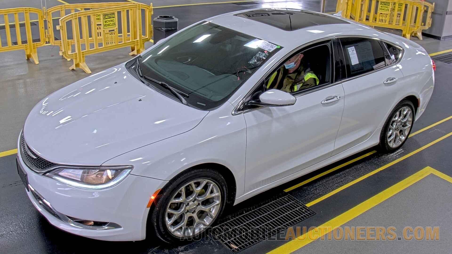 1C3CCCEG8FN732047 Chrysler 200 2015