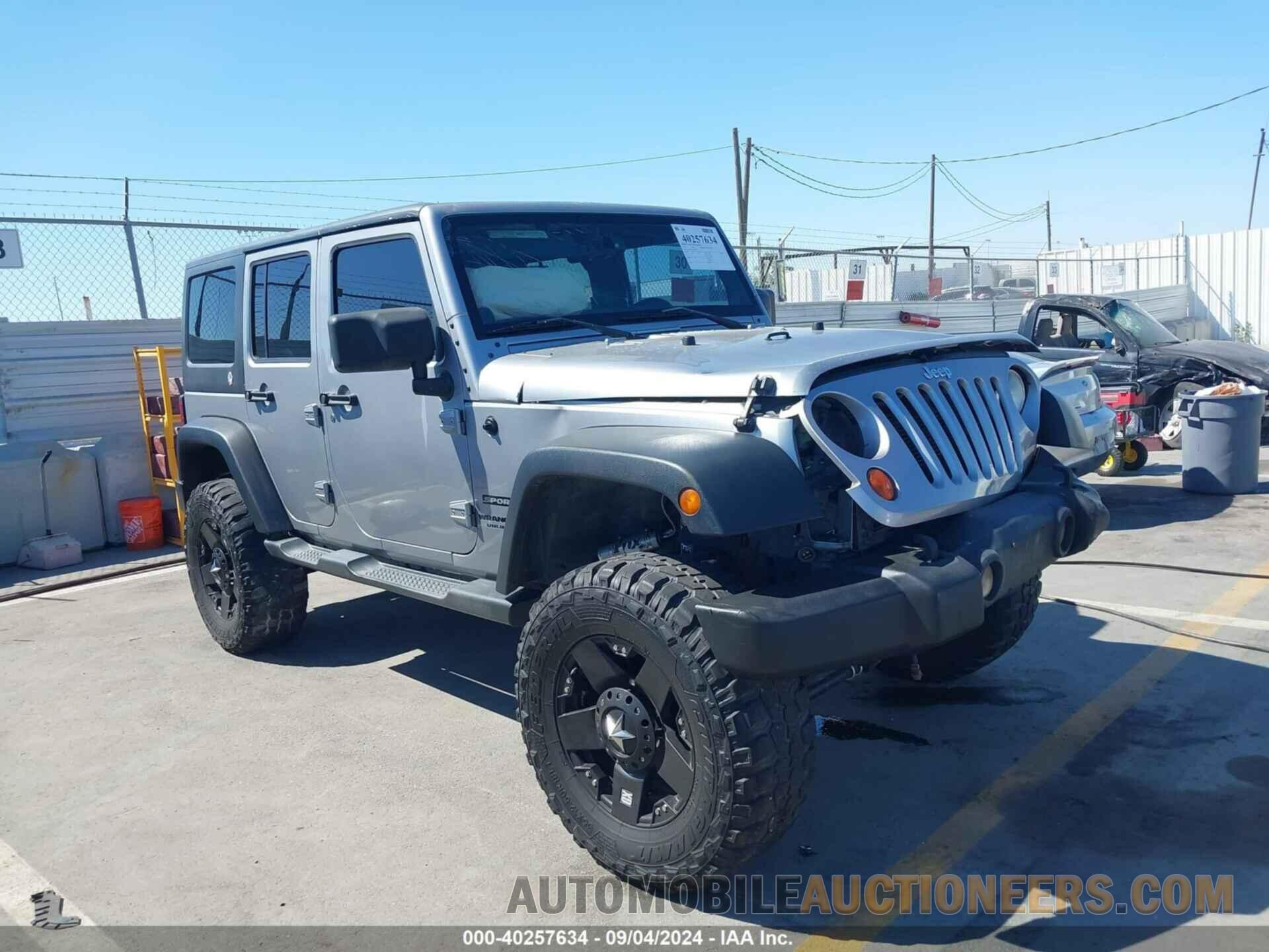 1C4BJWDG2DL697921 JEEP WRANGLER UNLIMITED 2013