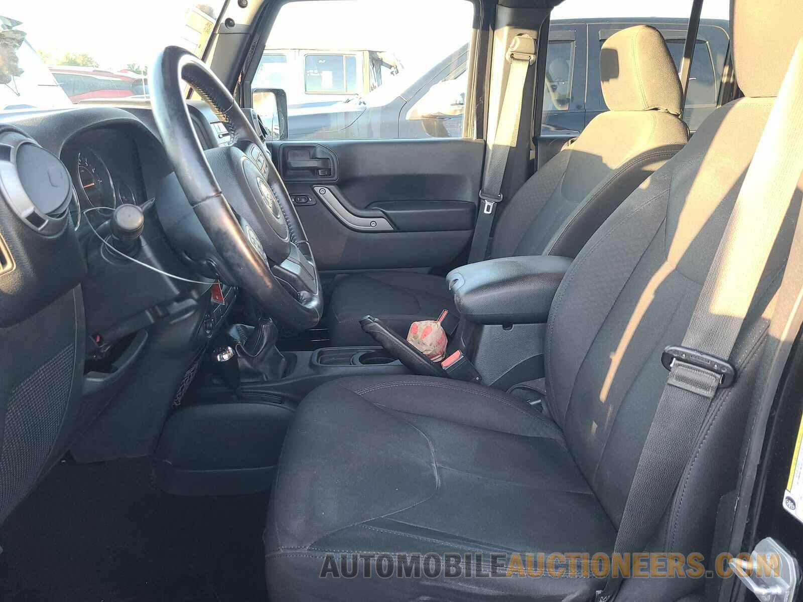 1C4BJWDG6GL137839 Jeep Wrangler Unlimited 2016