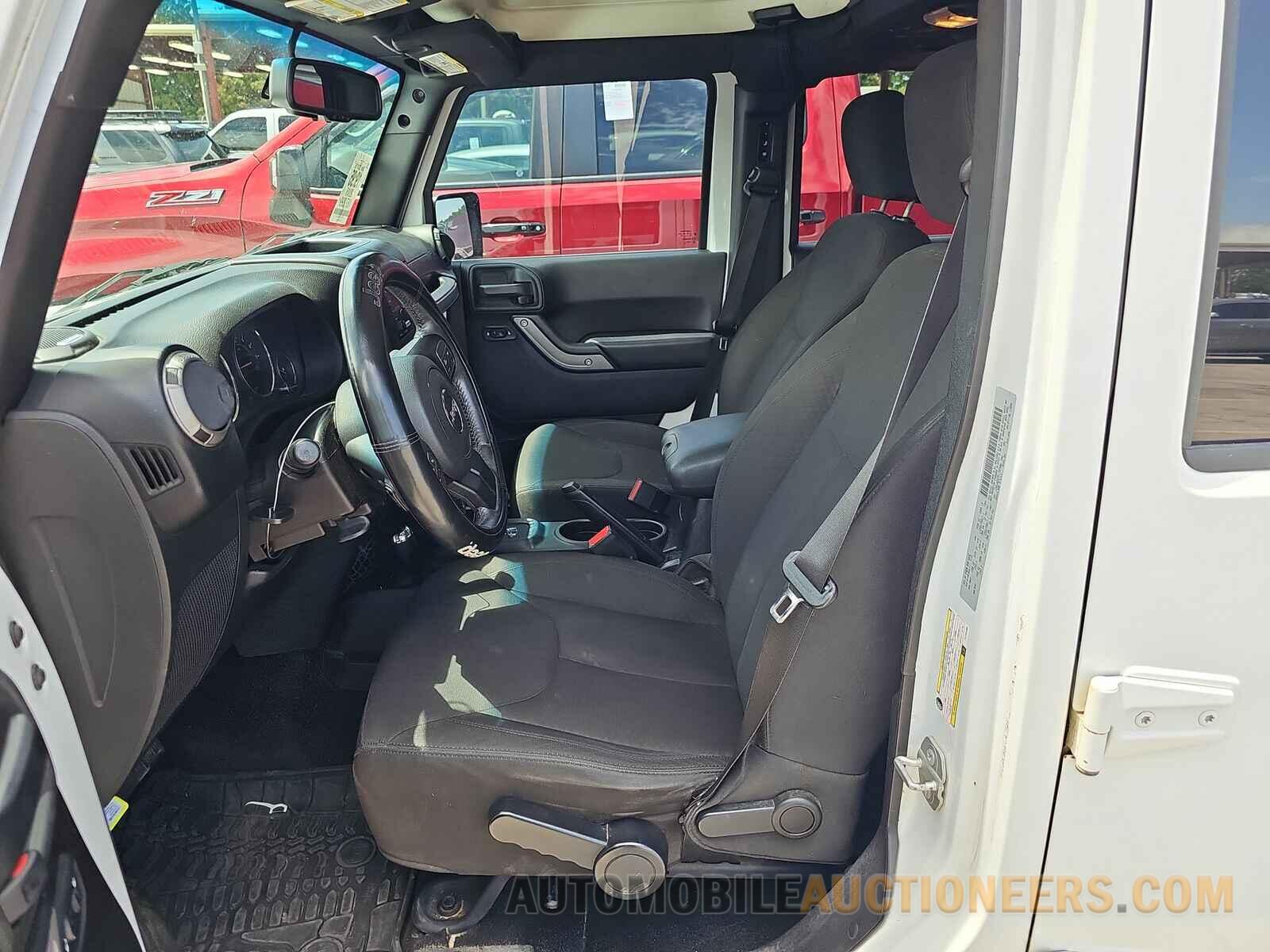 1C4BJWDG7FL737400 Jeep Wrangler Unlimited 2015