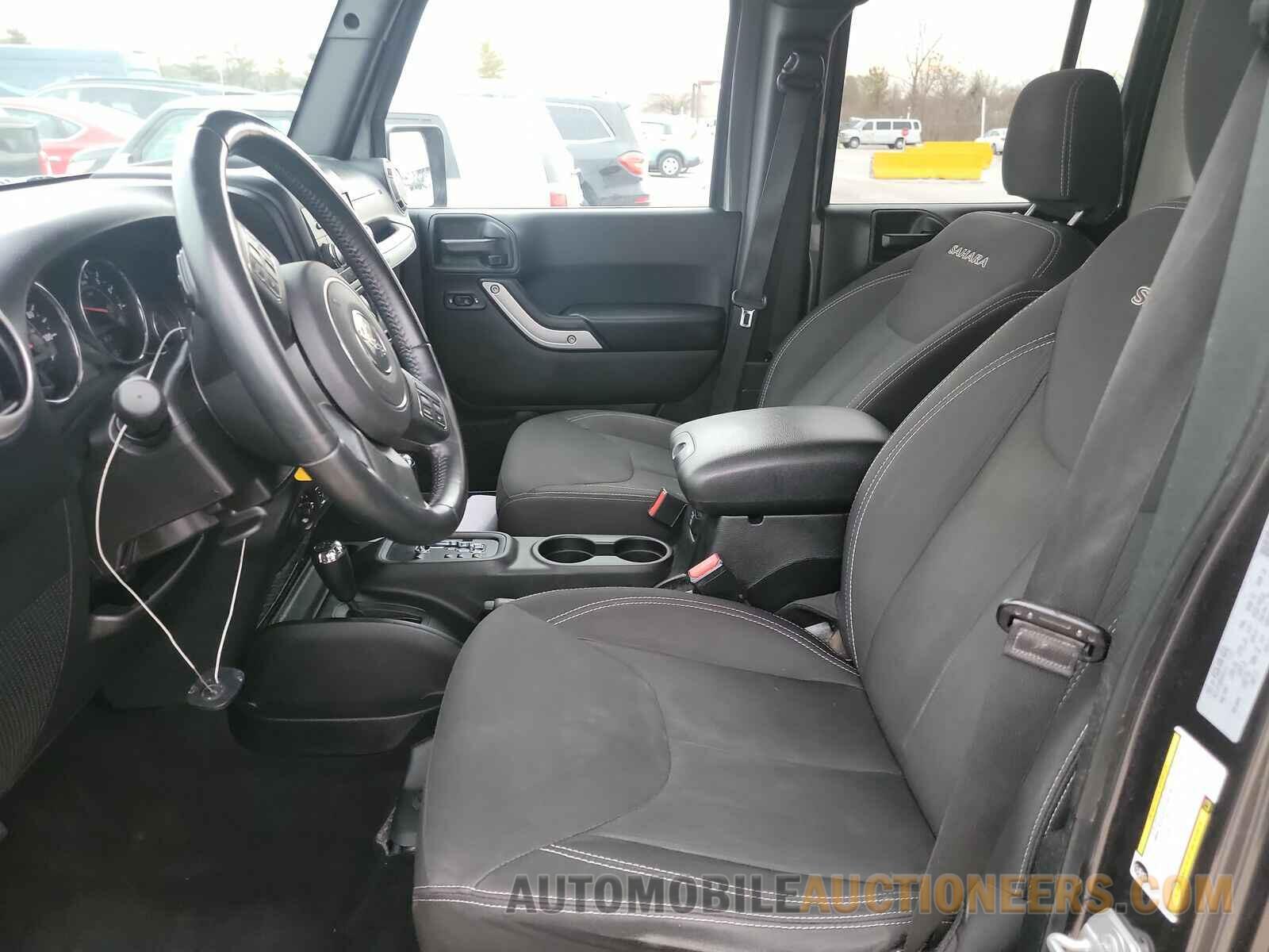 1C4BJWEG4HL583147 Jeep Wrangler Unlimited 2017