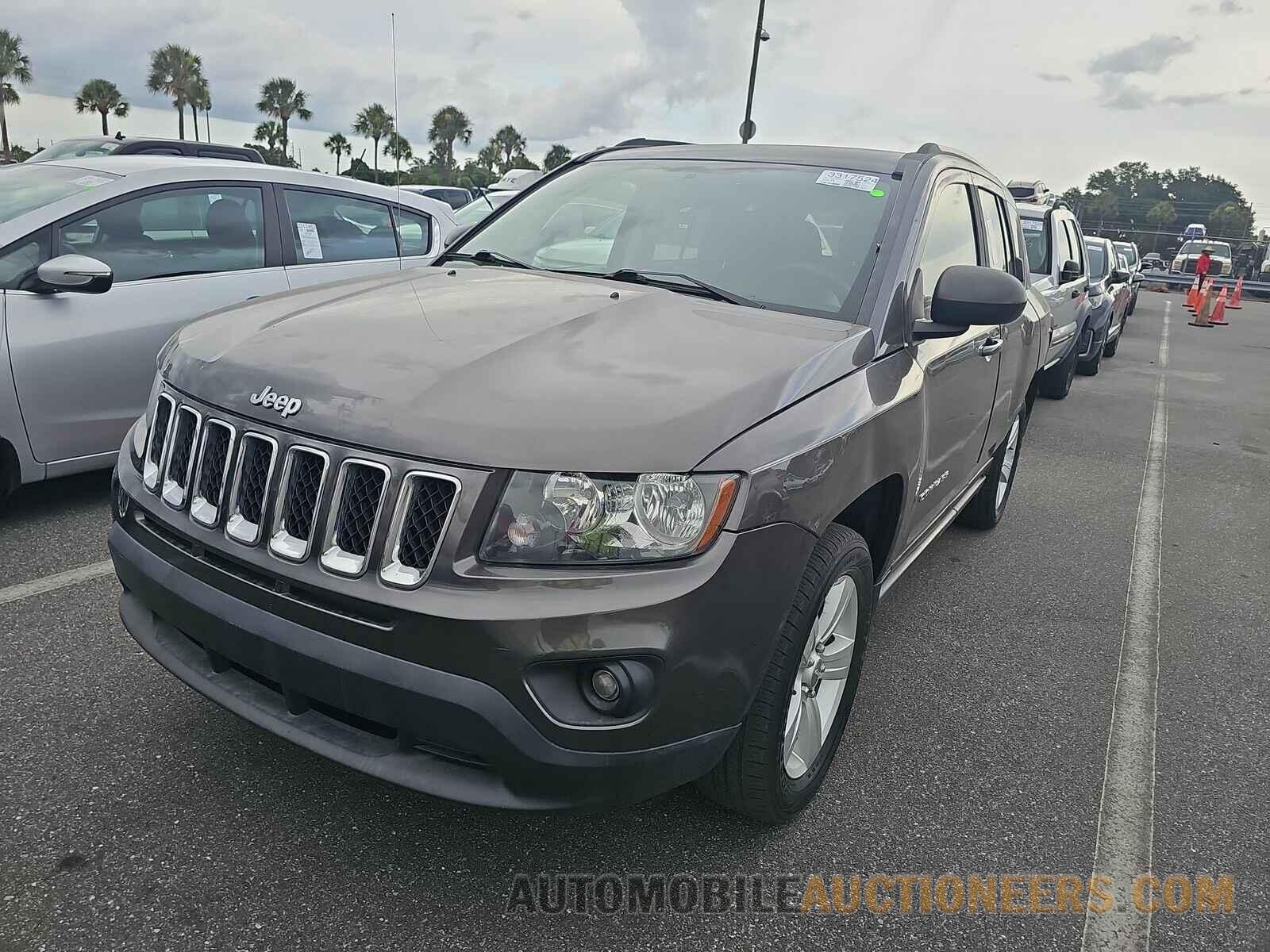 1C4NJDBBXGD638638 Jeep Compass 2016