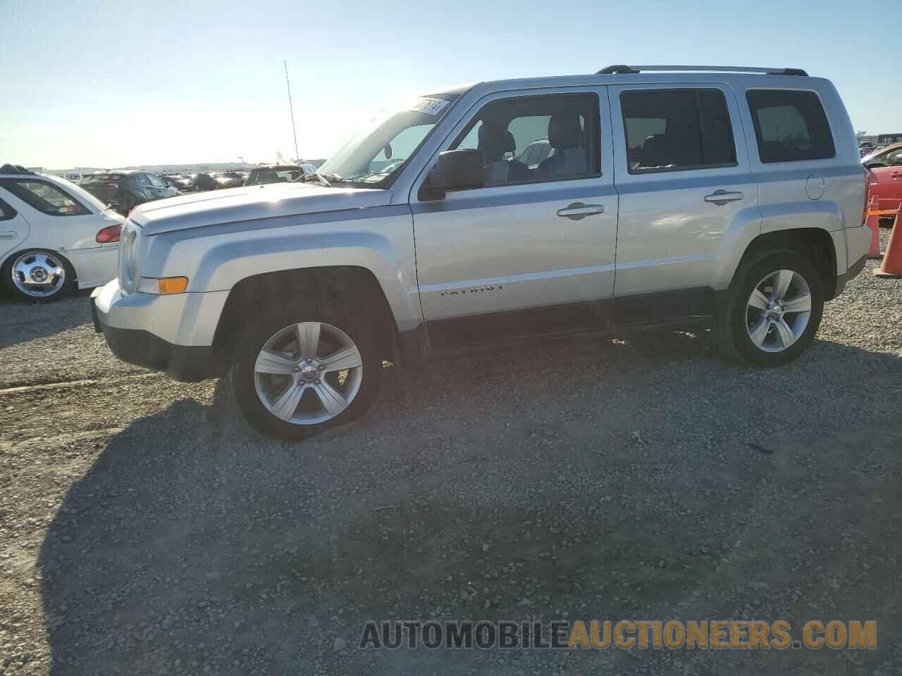 1C4NJRCB8CD568062 JEEP PATRIOT 2012