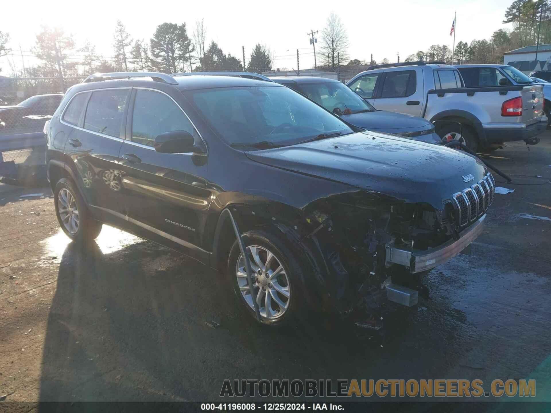 1C4PJLCB0KD406172 JEEP CHEROKEE 2019