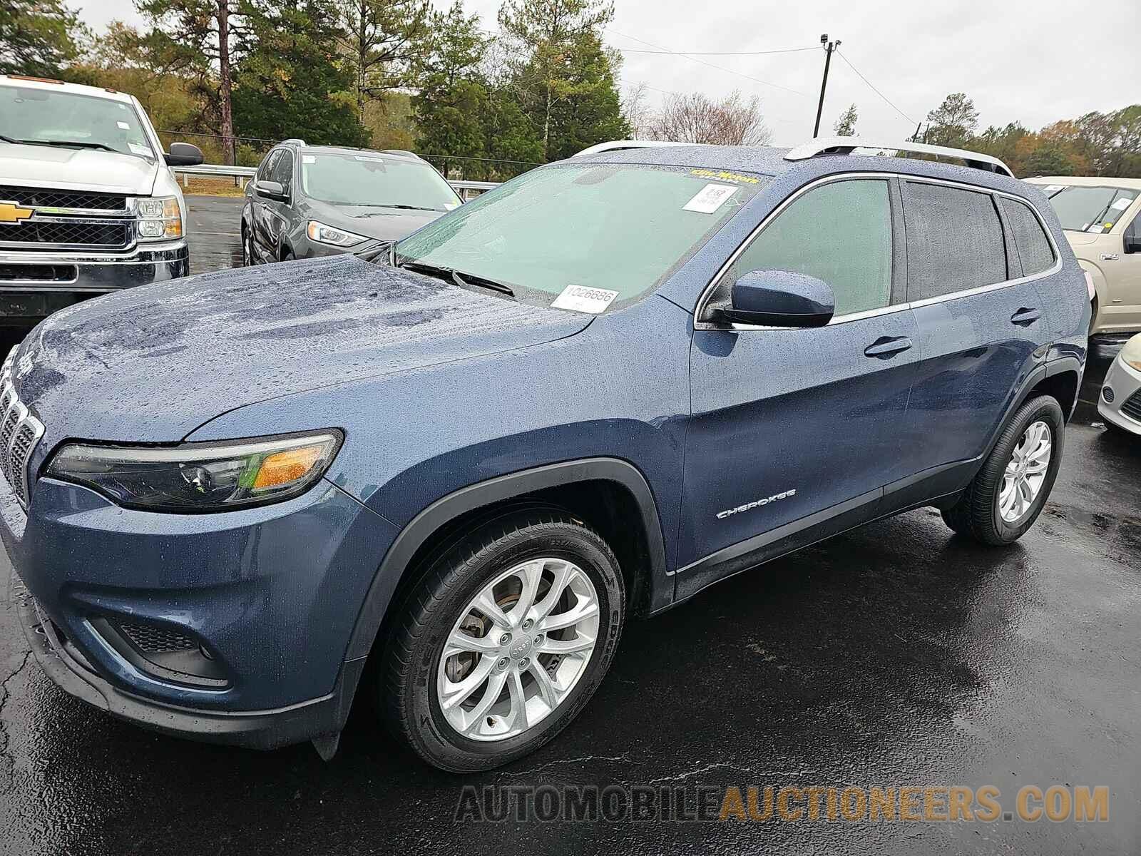 1C4PJLCB0KD470034 Jeep Cherokee 2019