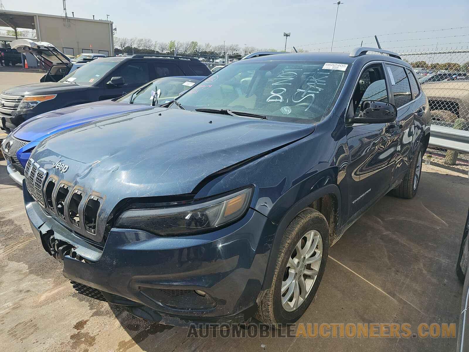 1C4PJLCB1KD444056 Jeep Cherokee 2019