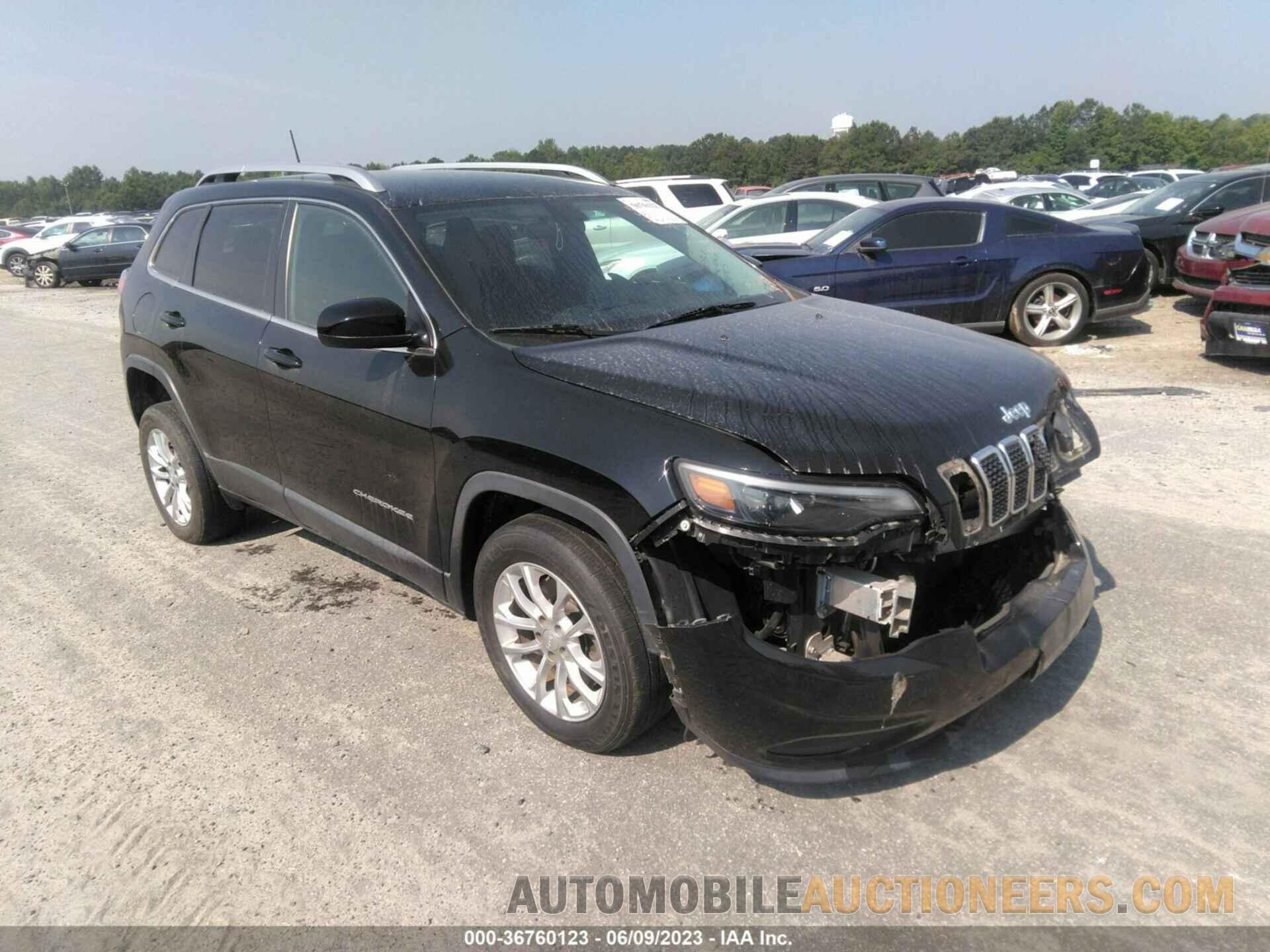 1C4PJLCB4KD262724 JEEP CHEROKEE 2019