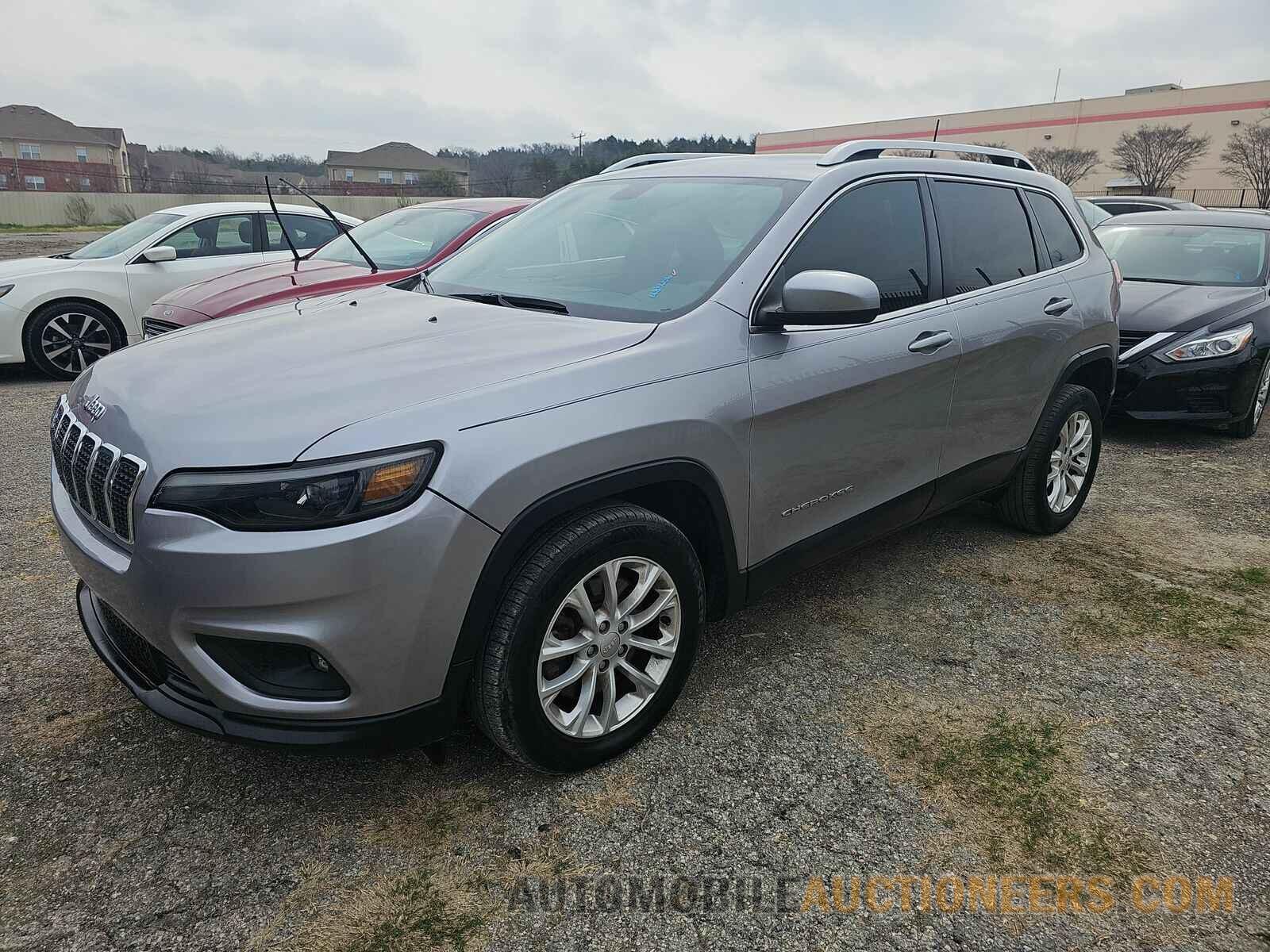 1C4PJLCB4KD358255 Jeep Cherokee 2019