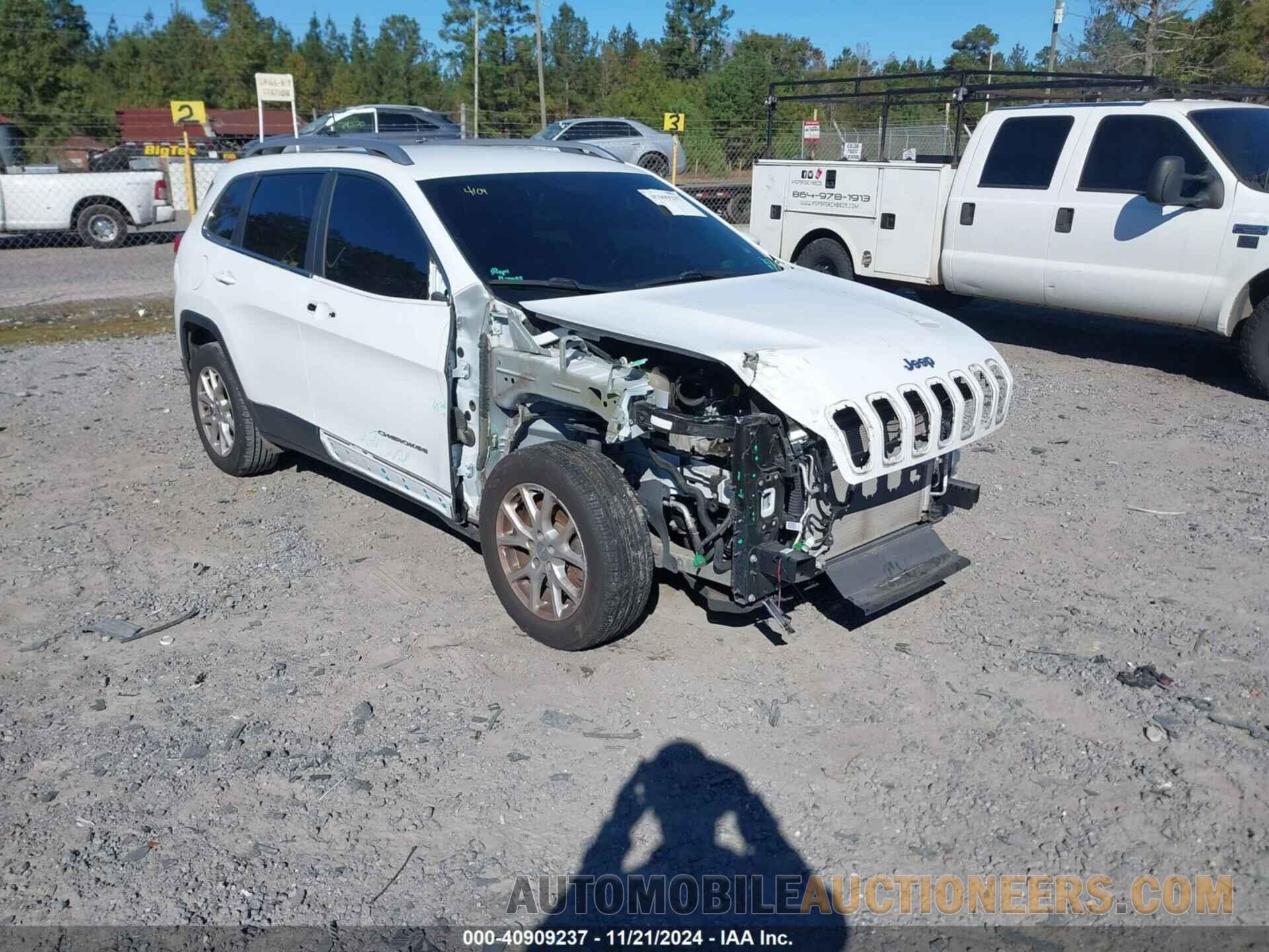 1C4PJLCB6HW660594 JEEP CHEROKEE 2017