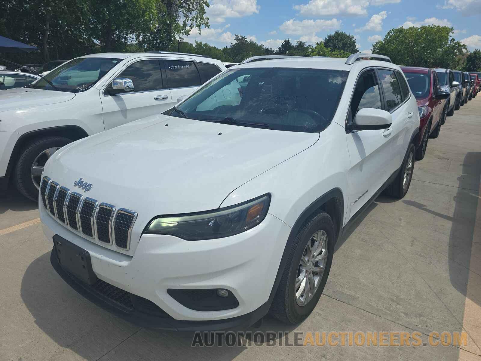 1C4PJLCB7KD380783 Jeep Cherokee 2019