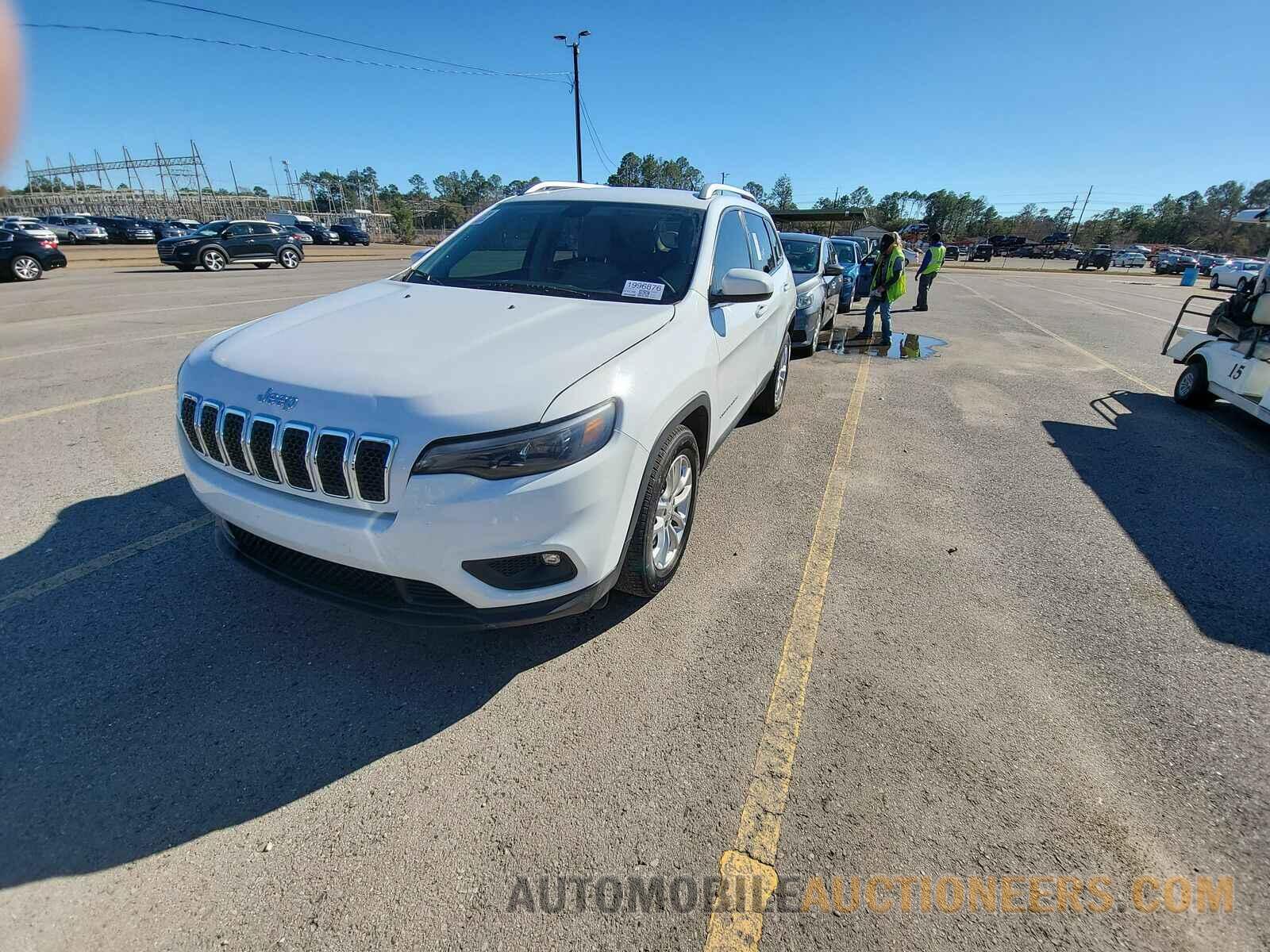 1C4PJLCB8KD203918 Jeep Cherokee 2019