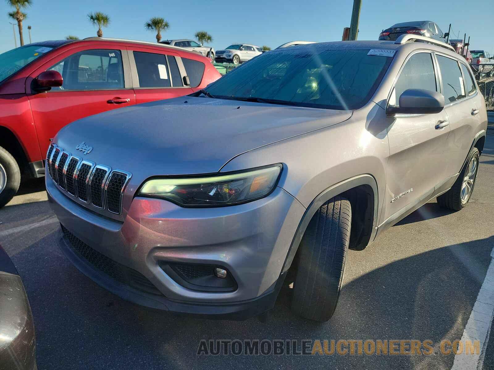 1C4PJLCB8KD396572 Jeep Cherokee 2019