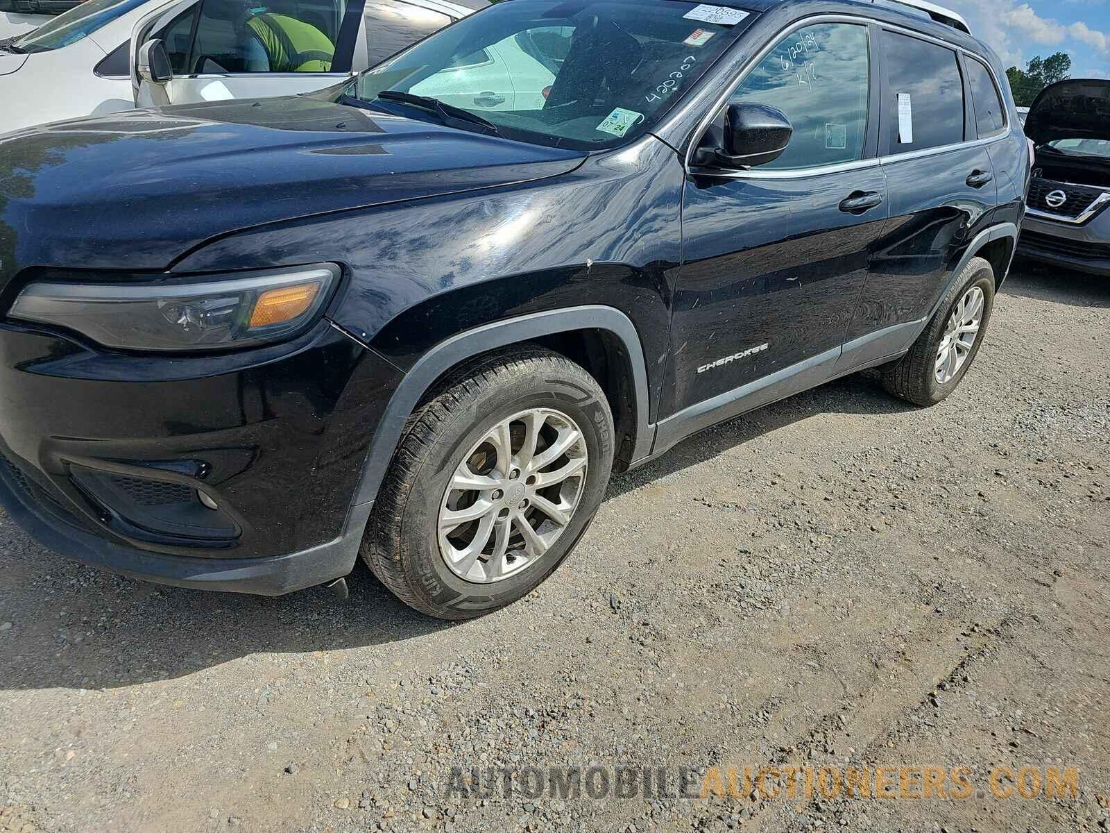 1C4PJLCB8KD420207 Jeep Cherokee 2019