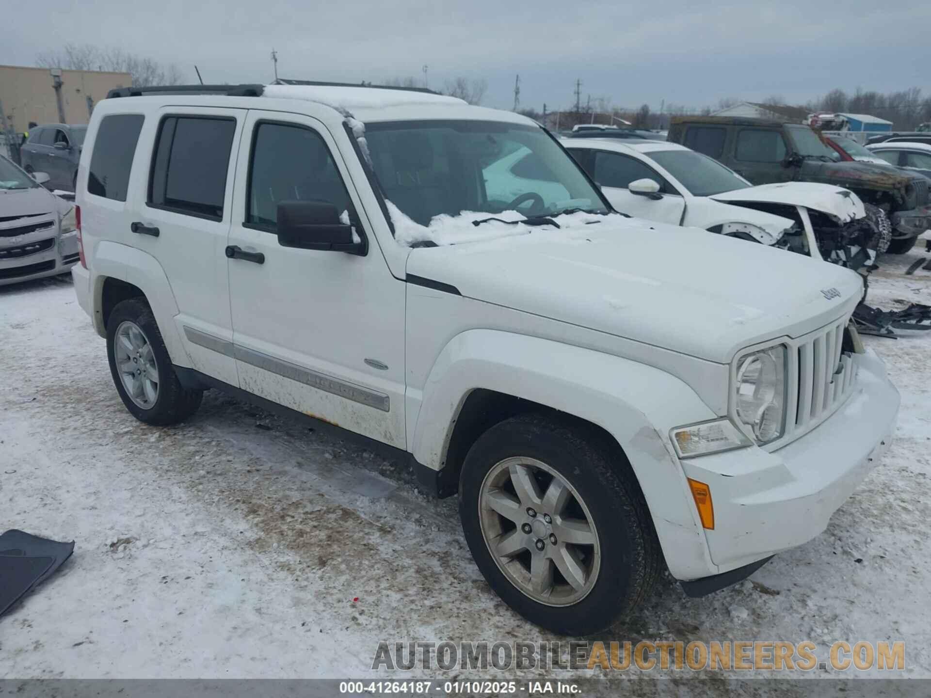 1C4PJMAK8CW200810 JEEP LIBERTY 2012