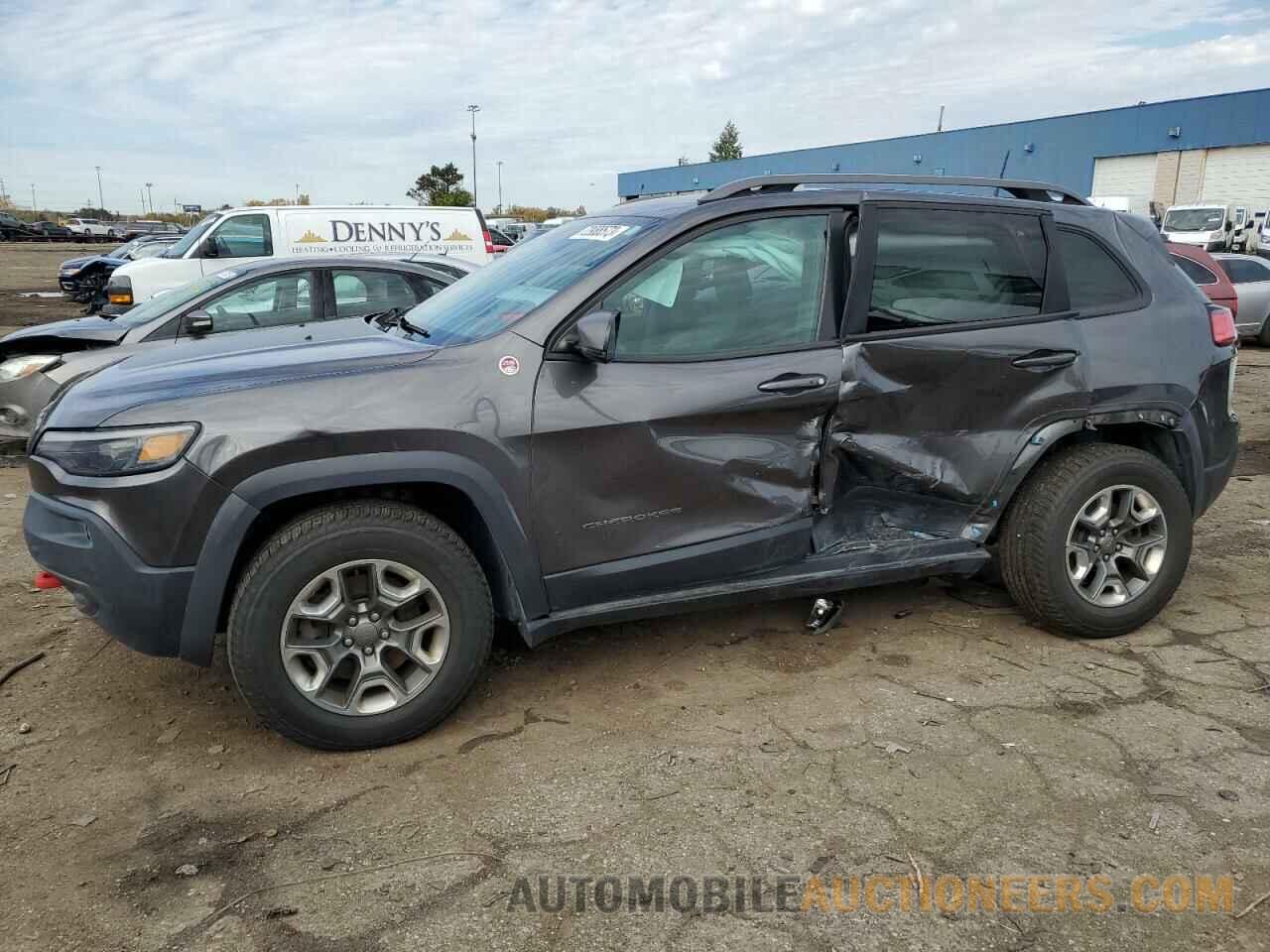 1C4PJMBX0KD186258 JEEP CHEROKEE 2019