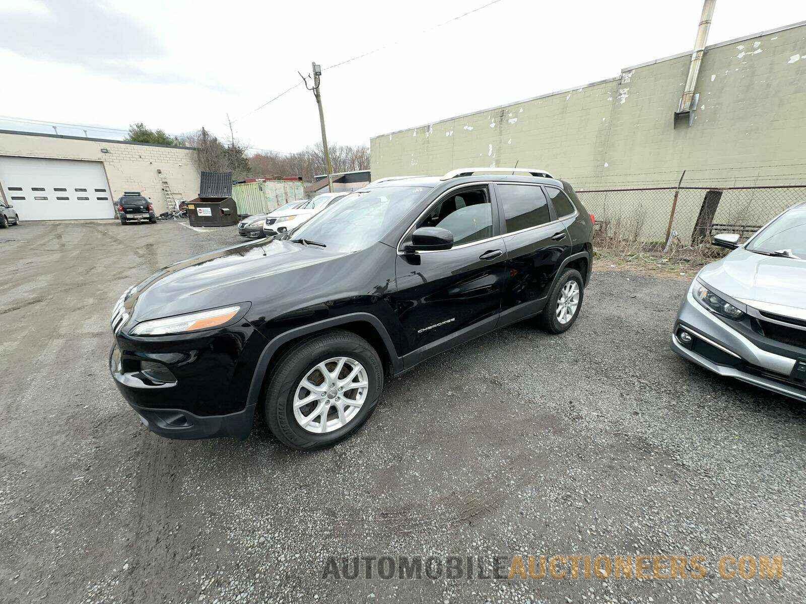 1C4PJMCB3HW666570 Jeep Cherokee 2017