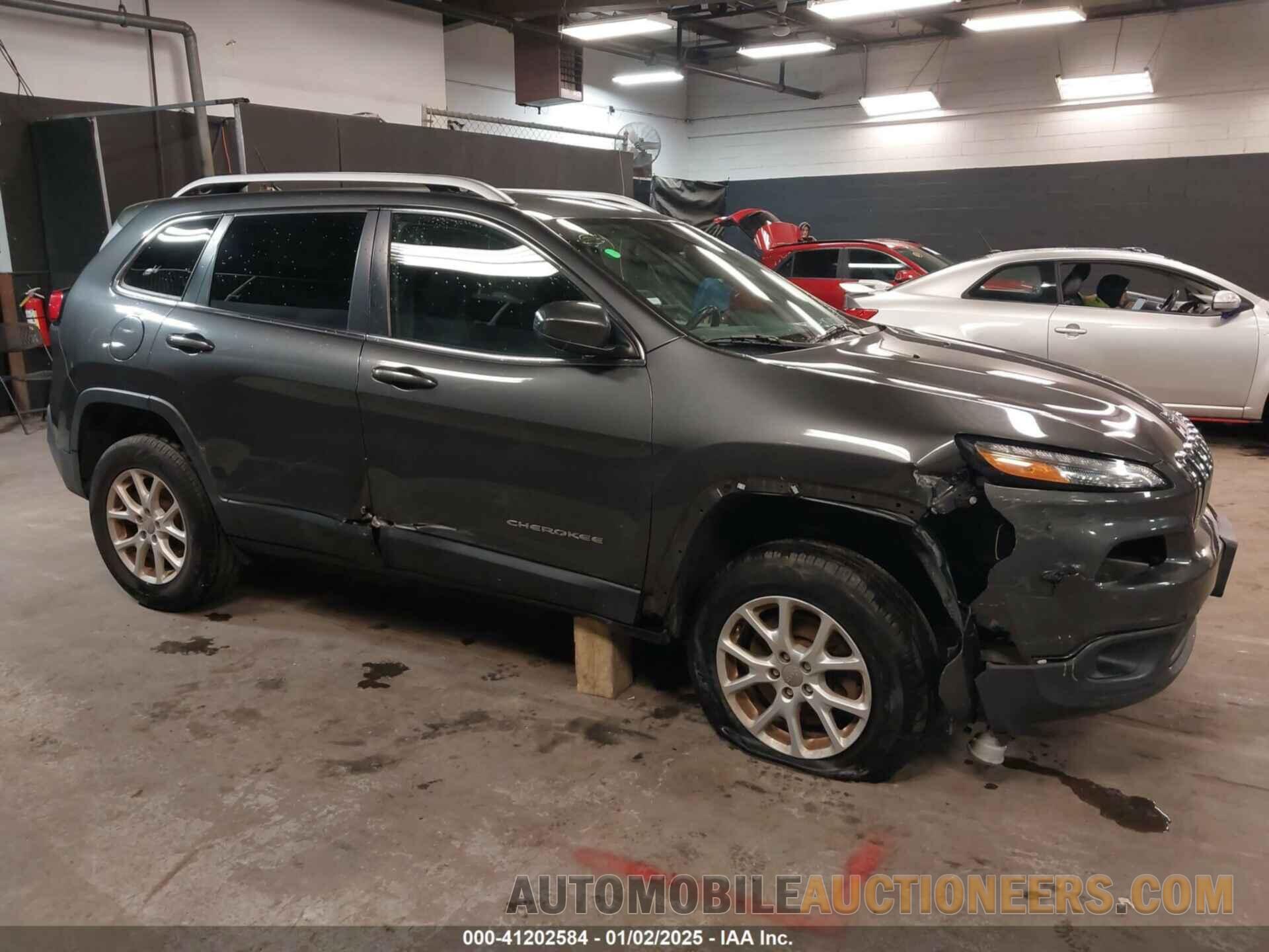 1C4PJMCB6HW512810 JEEP CHEROKEE 2017