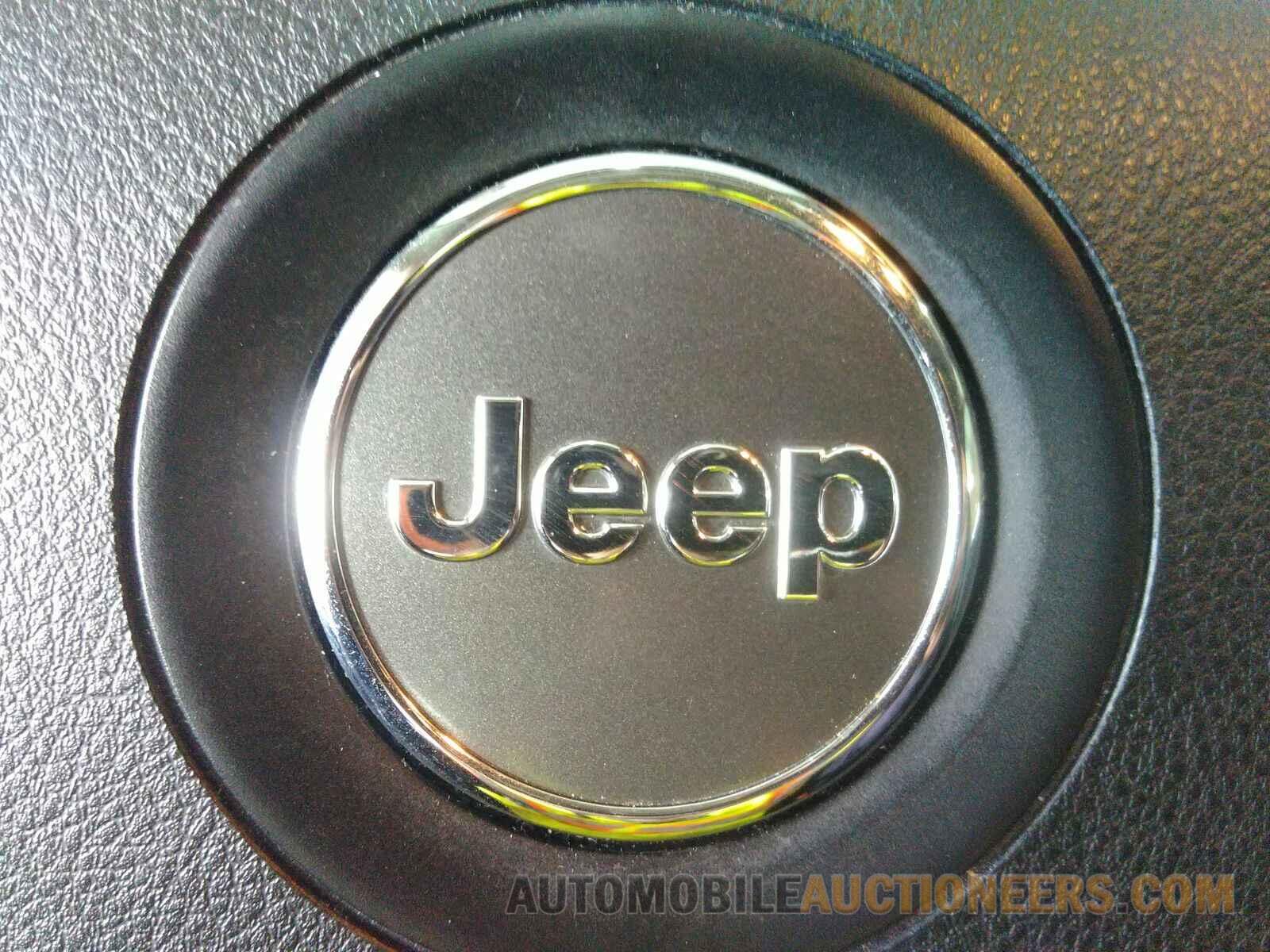 1C4PJMCB8FW551945 Jeep Cherokee 4WD 2015