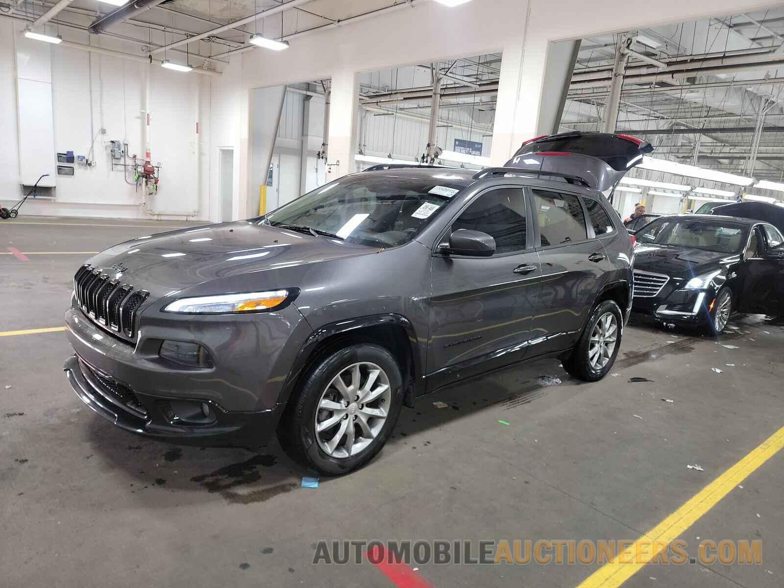 1C4PJMCB8JD586831 Jeep Cherokee 2018