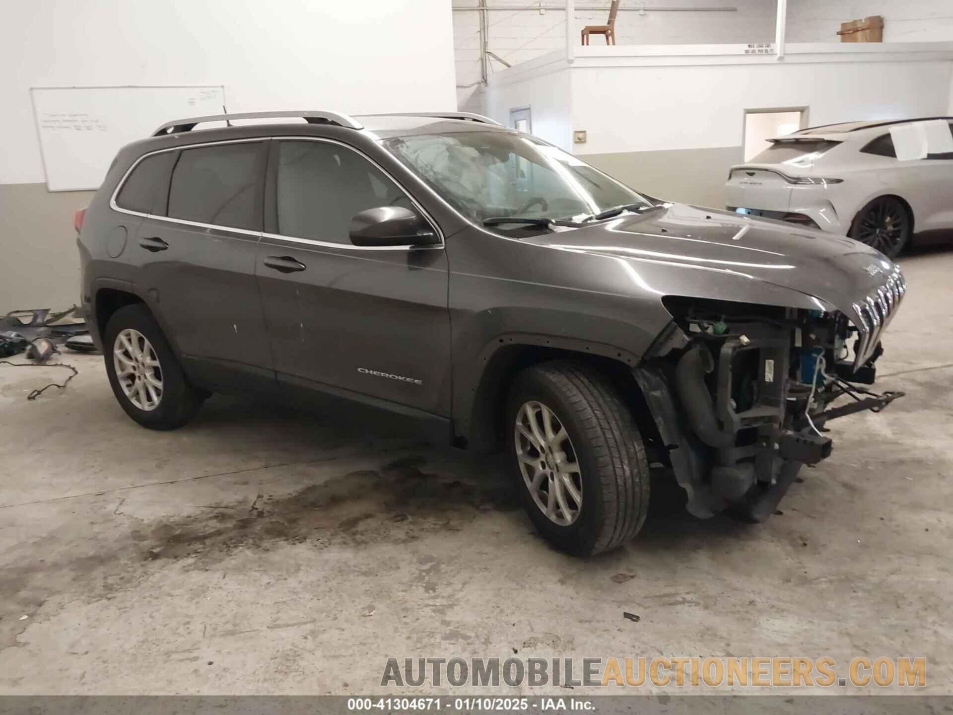 1C4PJMCS9HW501655 JEEP CHEROKEE 2017