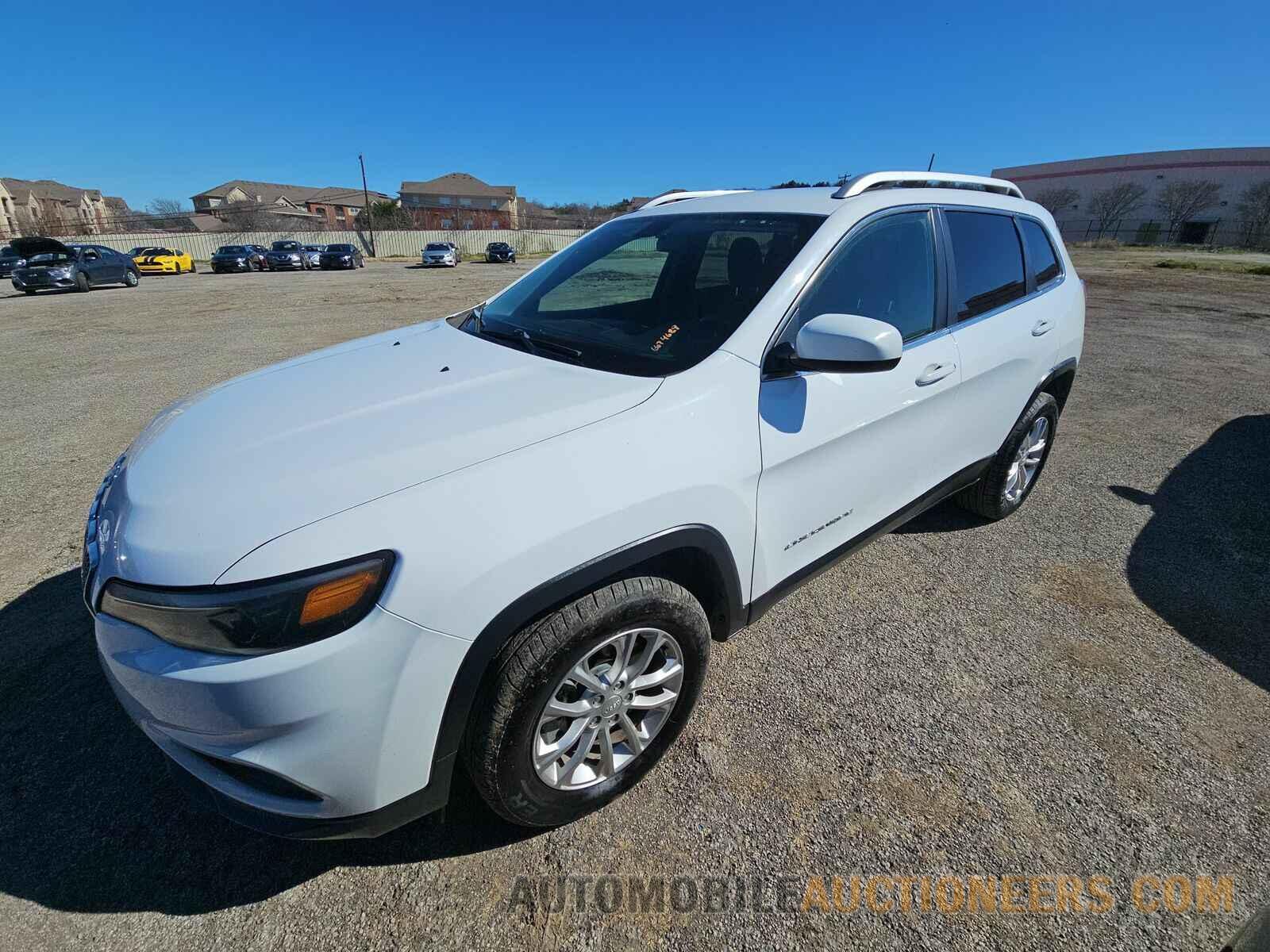 1C4PJMCX2KD102844 Jeep Cherokee 2019