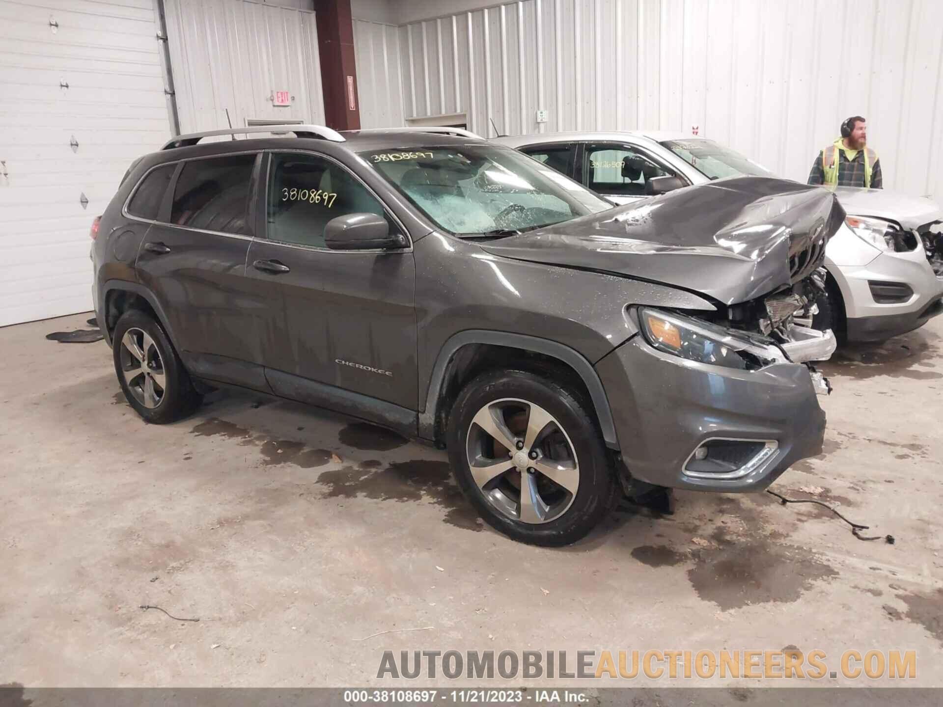 1C4PJMDX4KD134774 JEEP CHEROKEE 2019