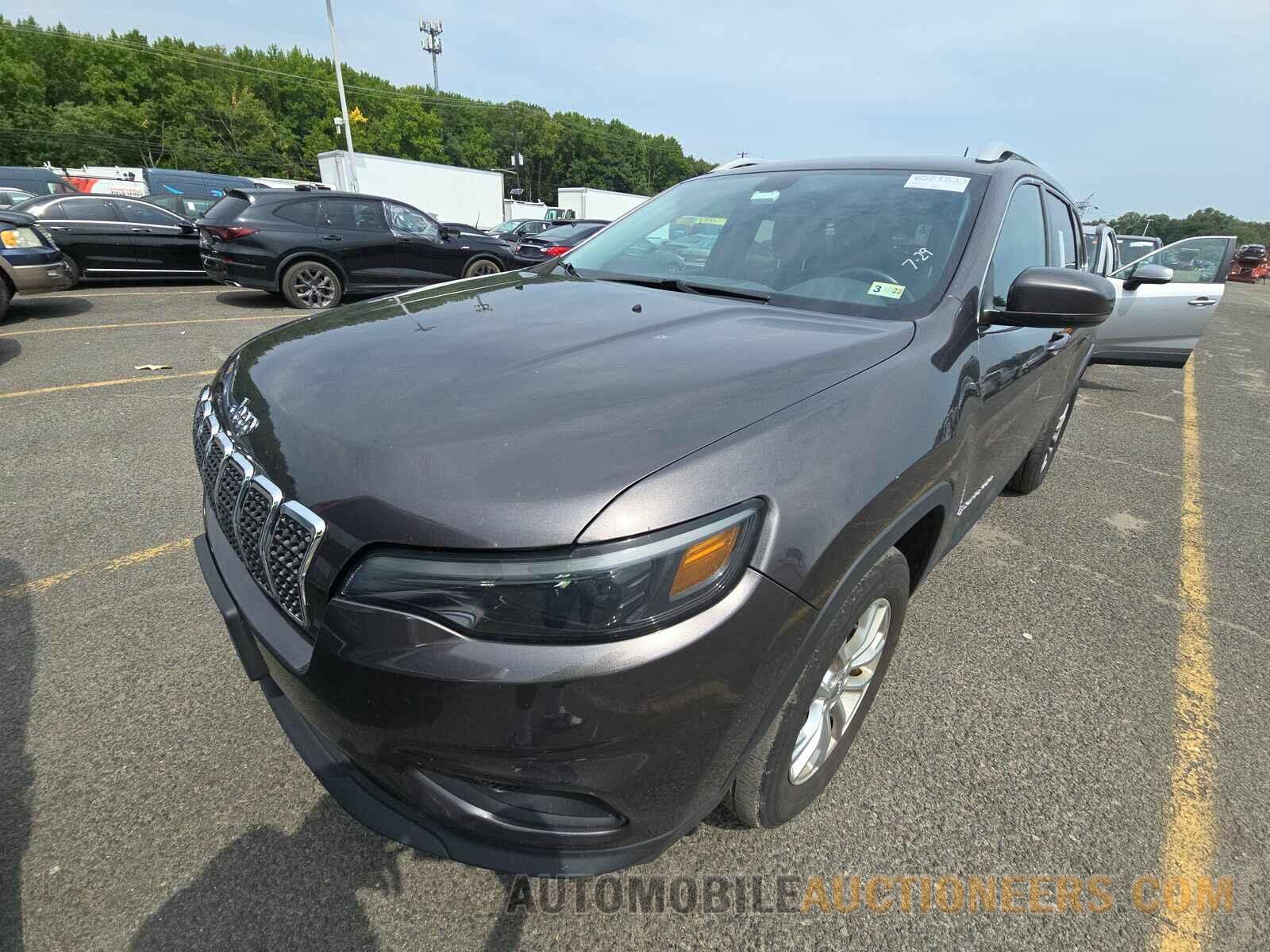 1C4PJMLB2KD417065 Jeep Cherokee 2019