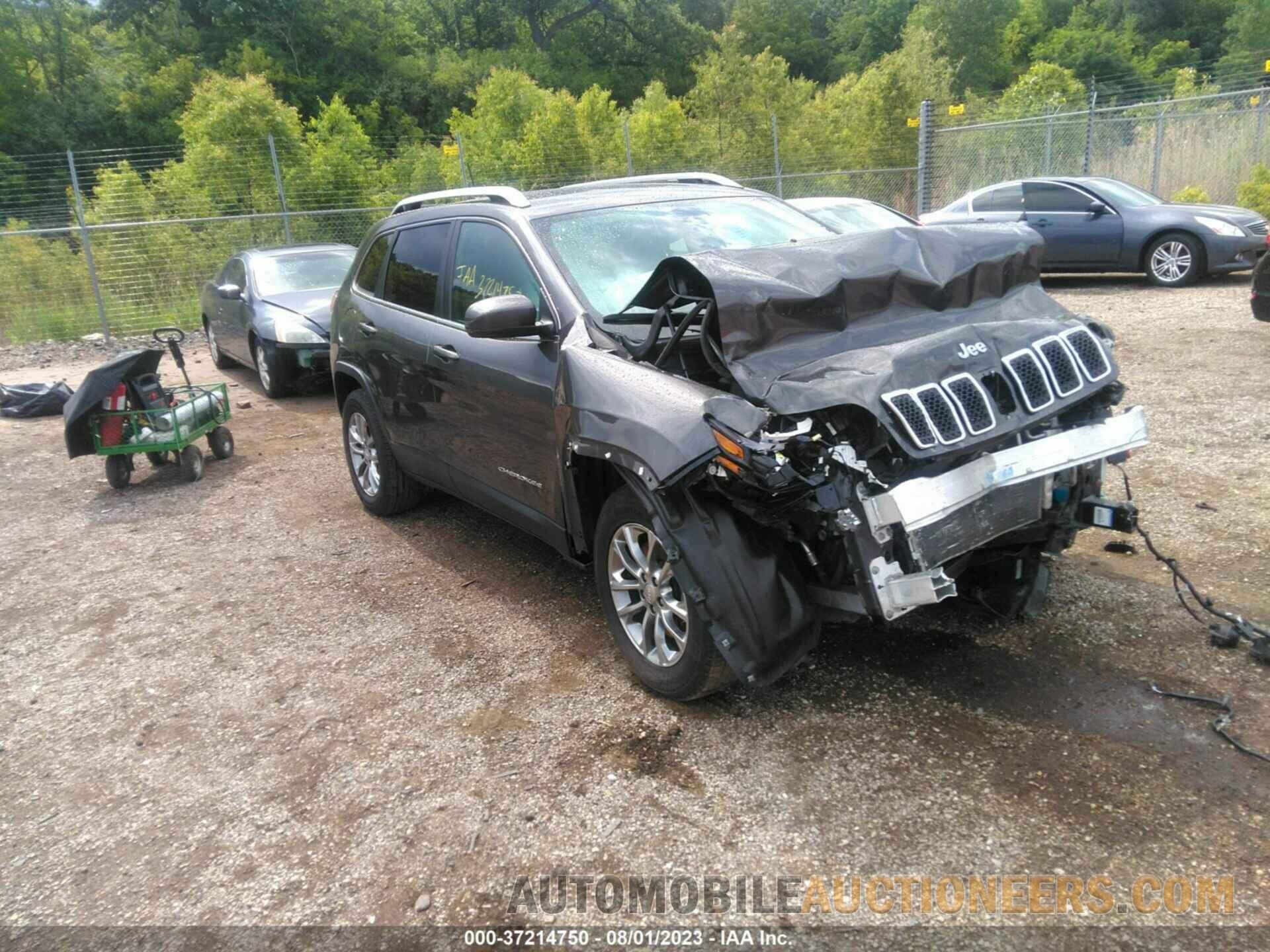 1C4PJMLB3KD323146 JEEP CHEROKEE 2019