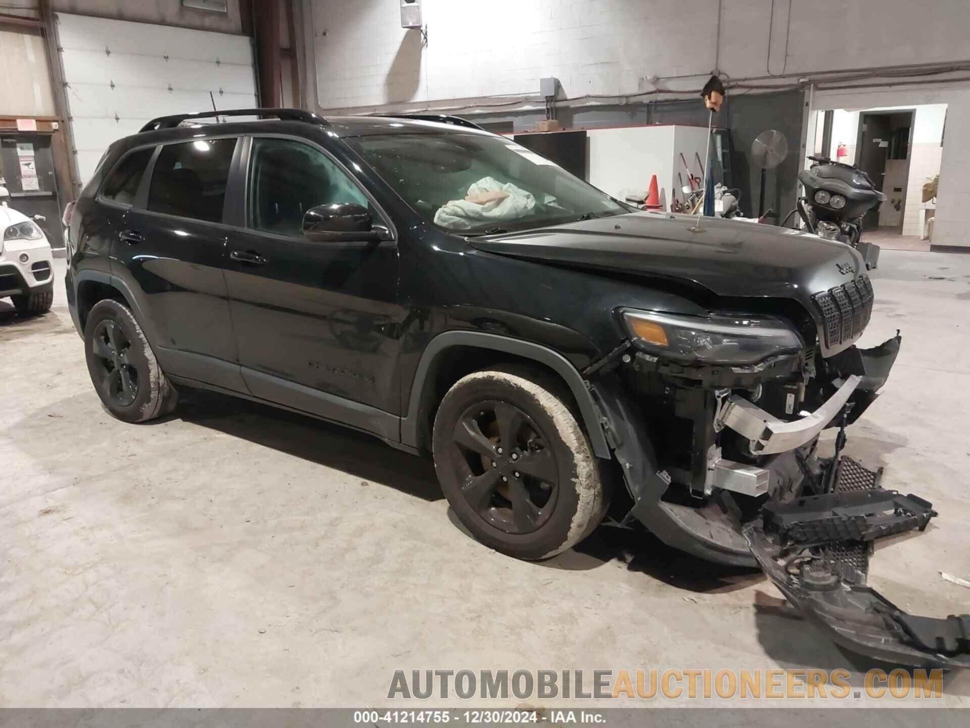 1C4PJMLB3KD437485 JEEP CHEROKEE 2019