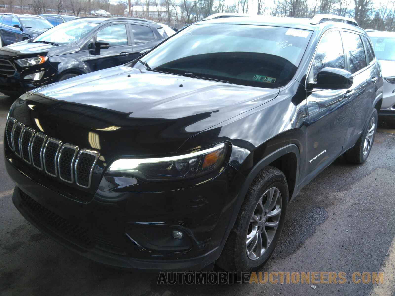 1C4PJMLB8KD329962 Jeep Cherokee 2019