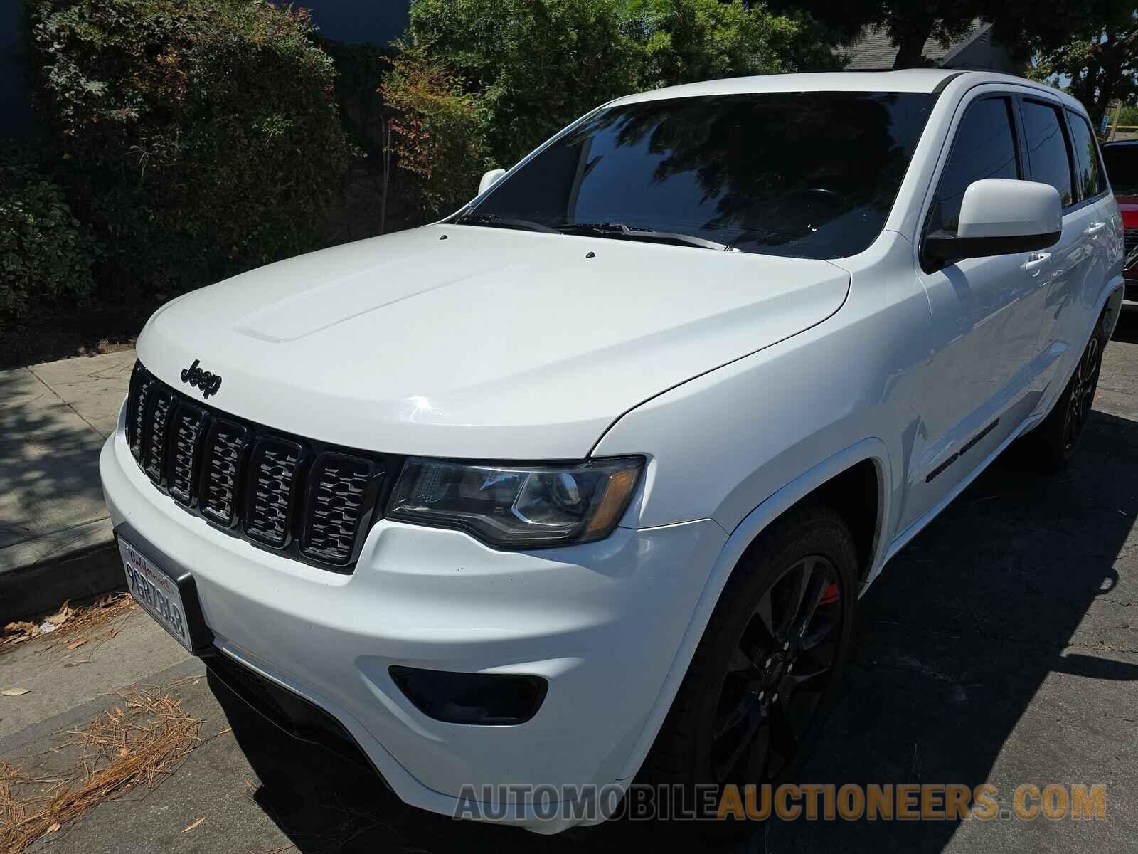 1C4RJEAG3JC428271 Jeep Grand Cherokee 2018