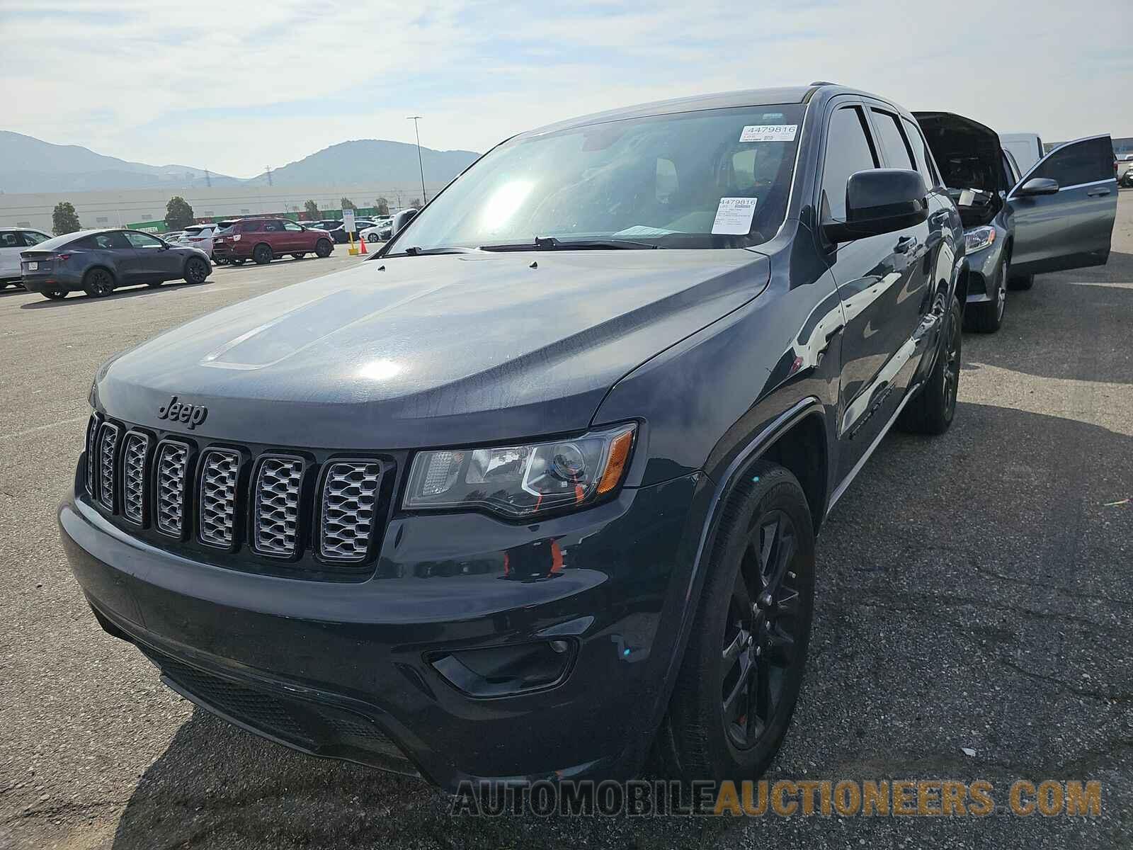 1C4RJEAG6HC826875 Jeep Grand Cherokee 2017