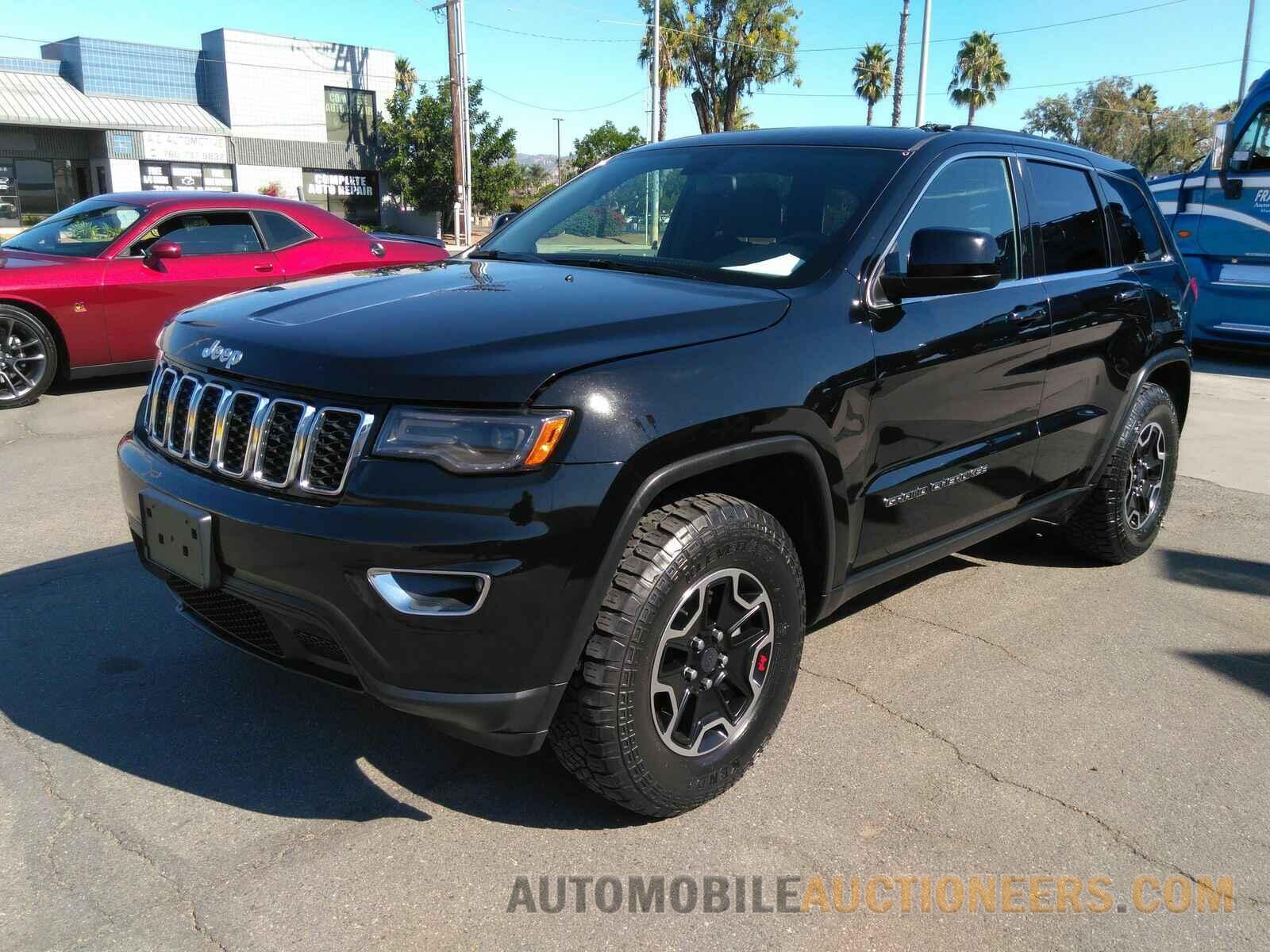 1C4RJEAG6JC402747 Jeep Grand Cherokee 2018