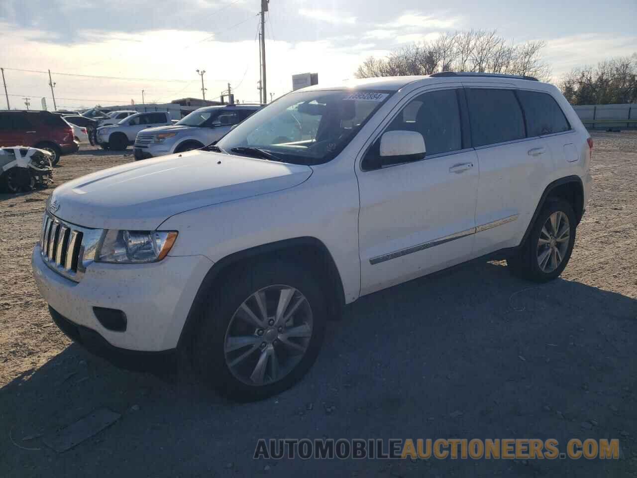 1C4RJEAT1DC546790 JEEP GRAND CHER 2013