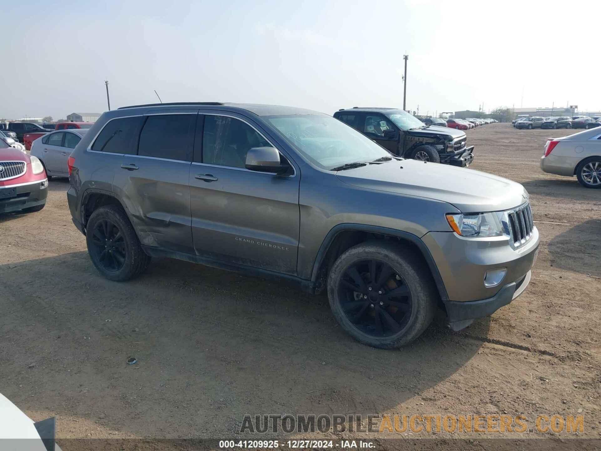 1C4RJEAT3DC589169 JEEP GRAND CHEROKEE 2013