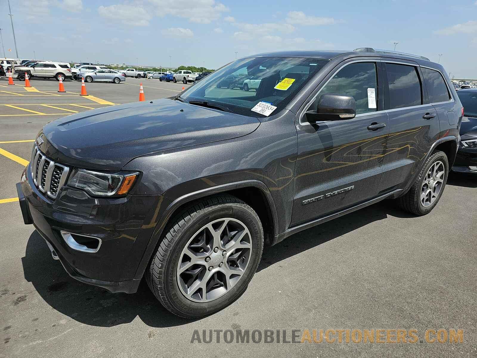 1C4RJEBG5JC125202 Jeep Grand Cherokee 2018