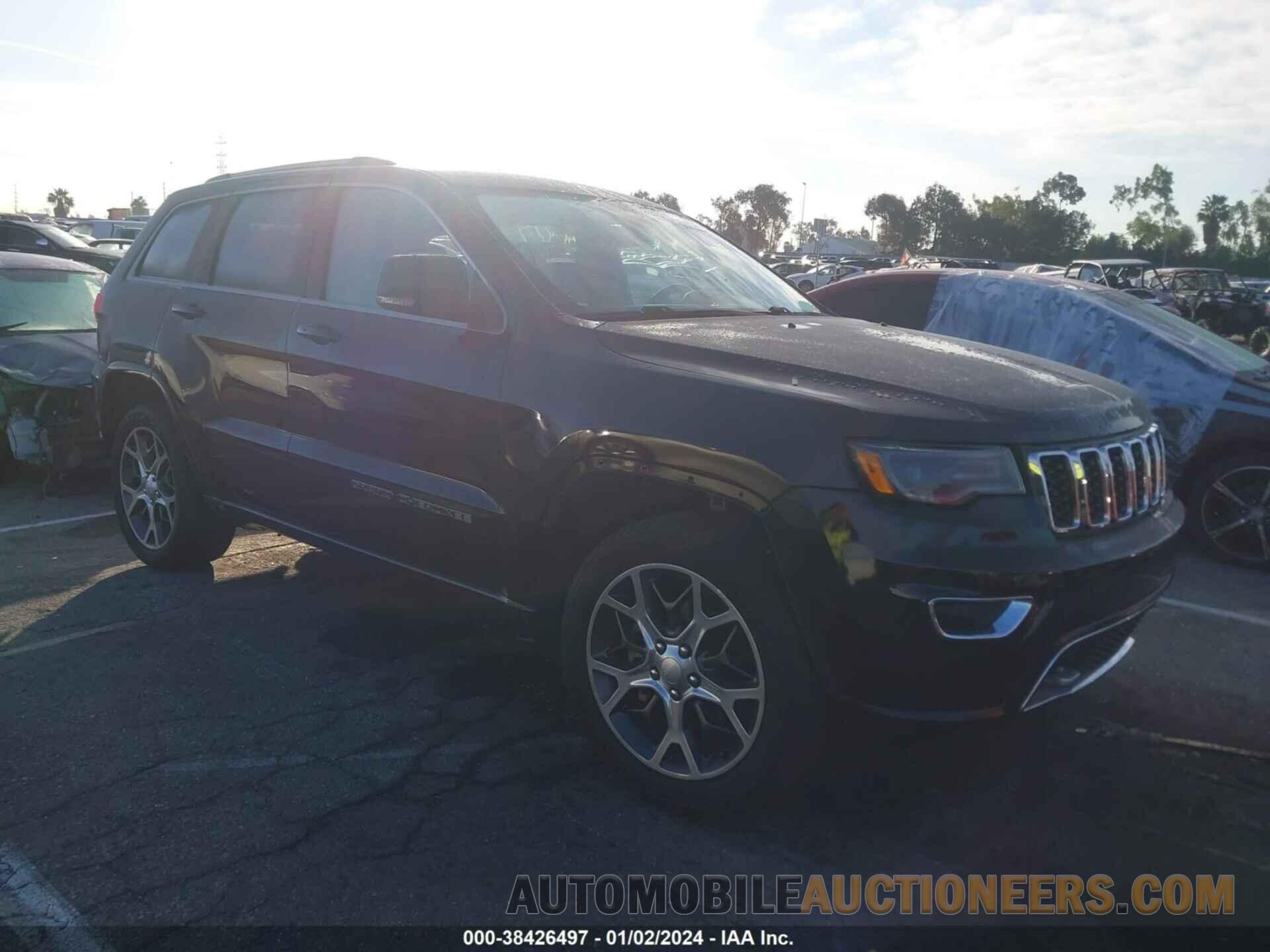 1C4RJEBG5JC361882 JEEP GRAND CHEROKEE 2018