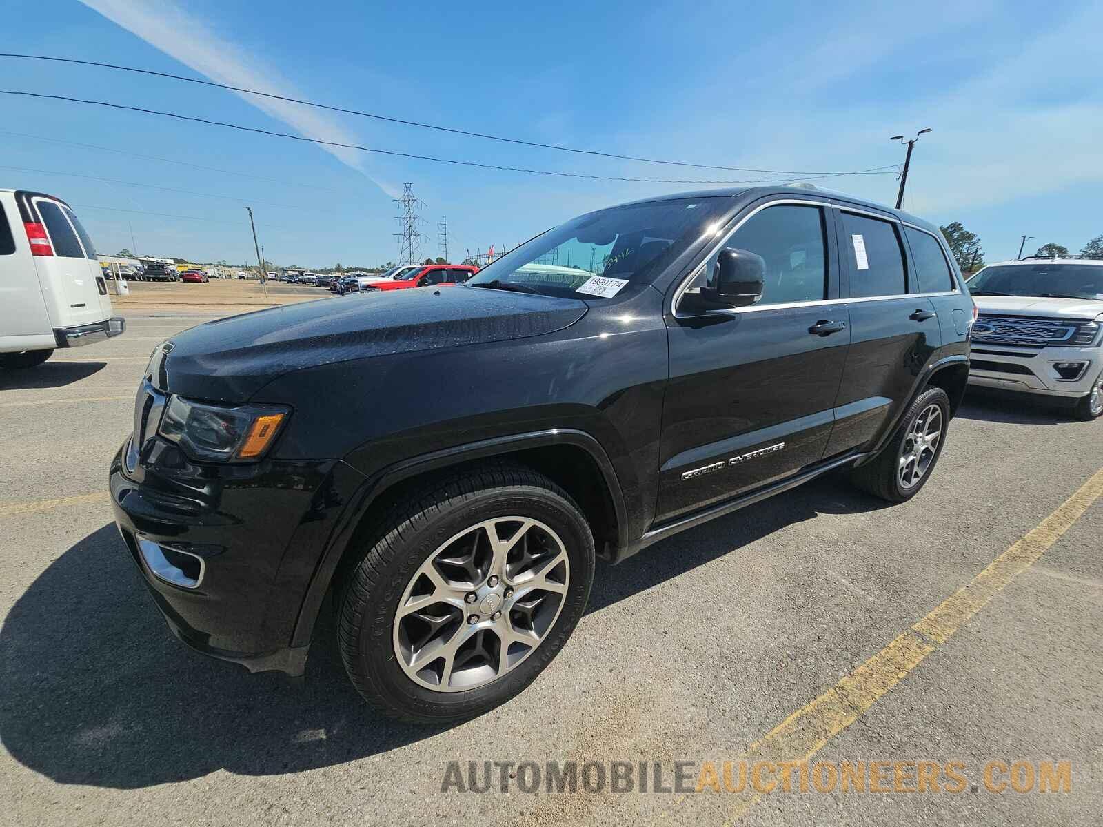 1C4RJFBG3JC235333 Jeep Grand Cherokee 2018